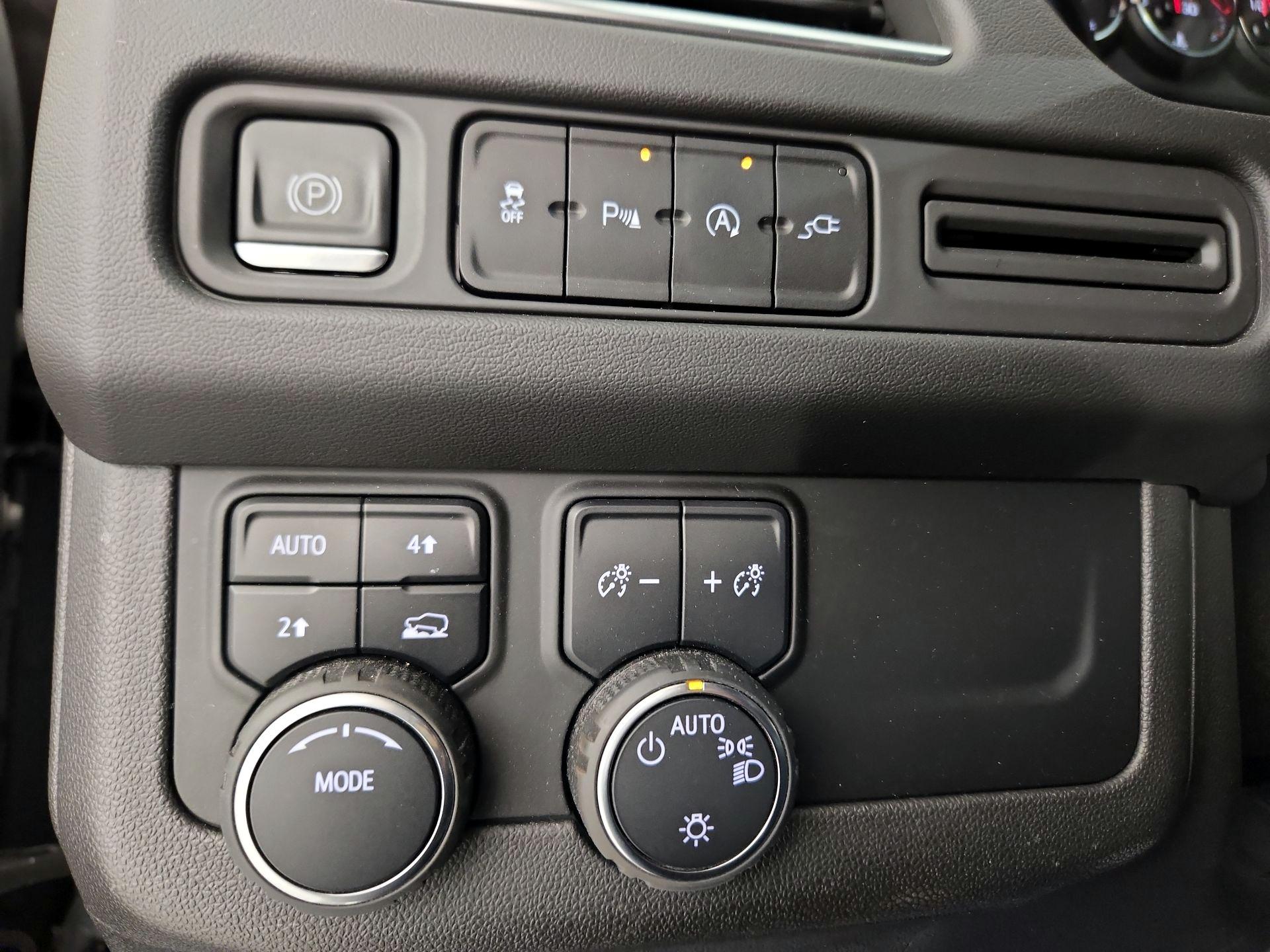 Thumbnail: 2021 Chevrolet Tahoe - 13