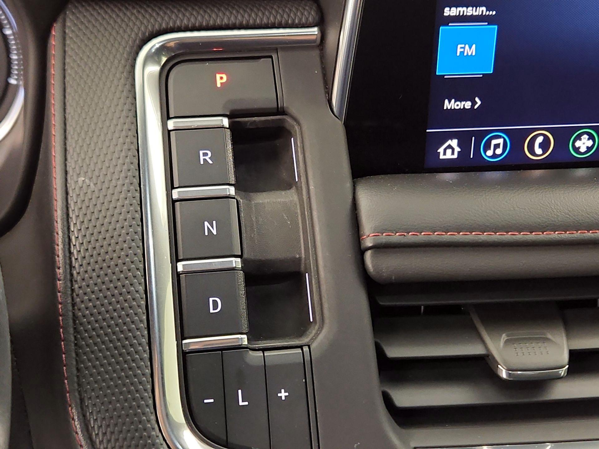 Thumbnail: 2021 Chevrolet Tahoe - 17