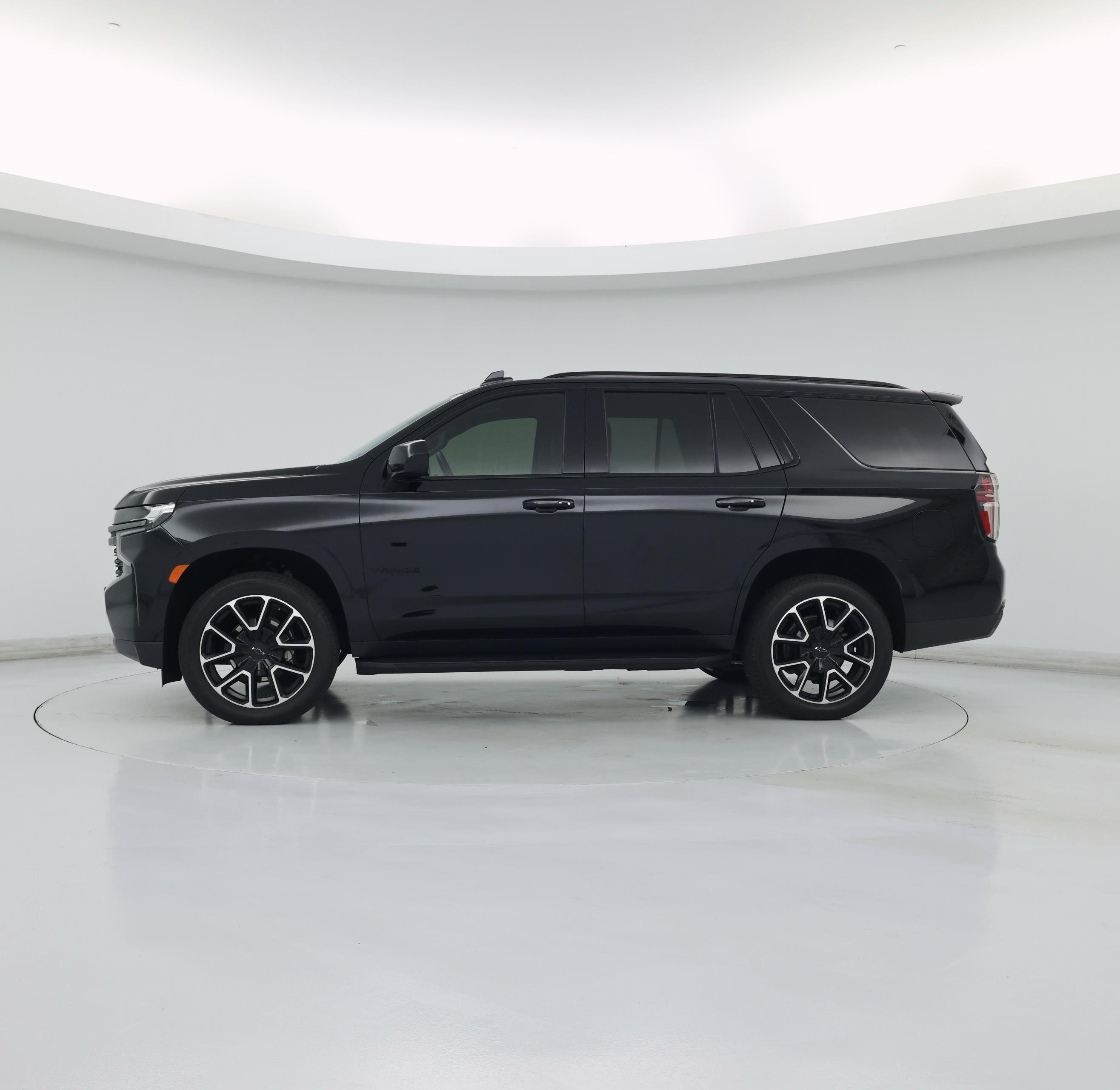Thumbnail: 2021 Chevrolet Tahoe - 3