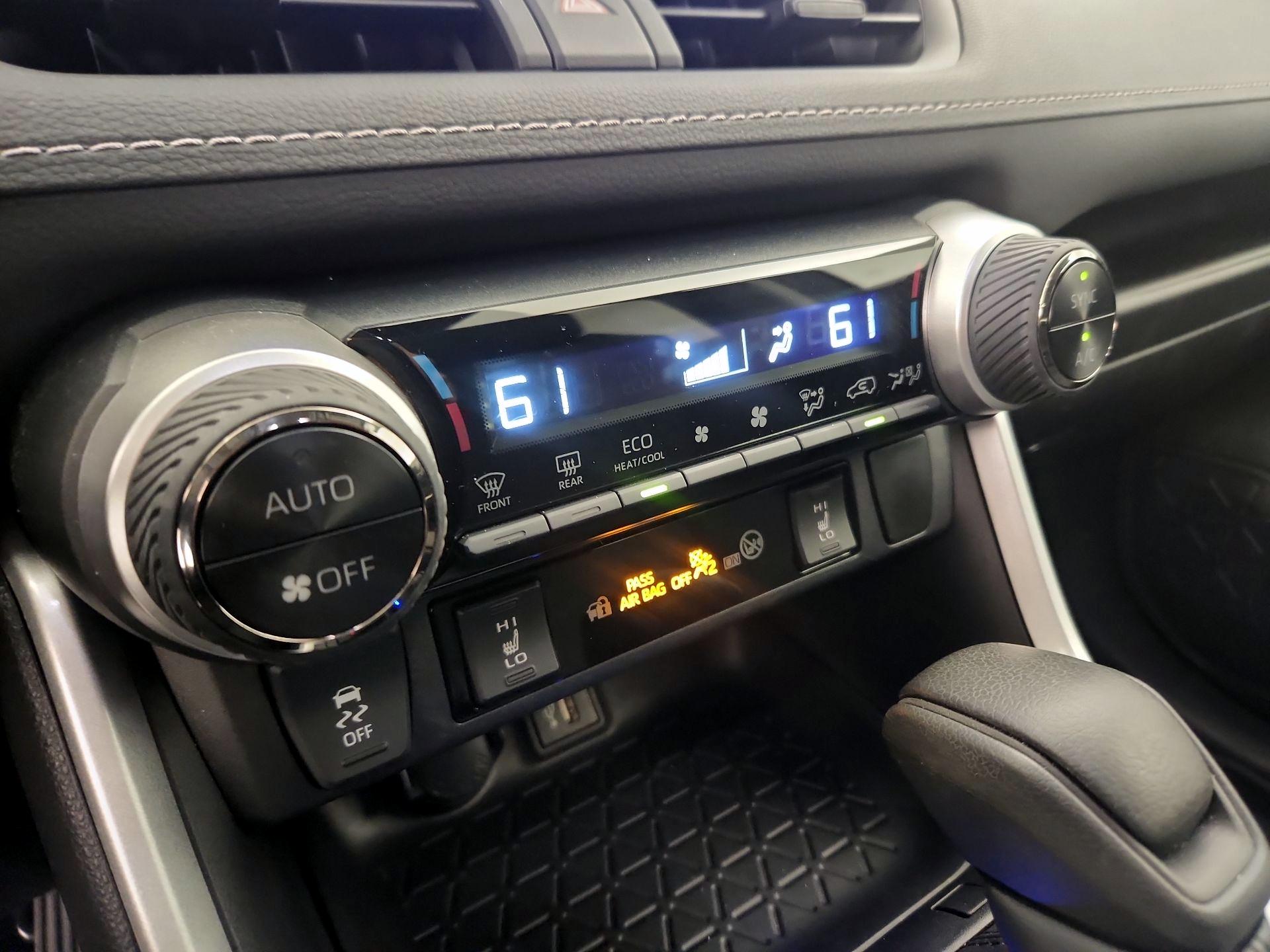 Thumbnail: 2024 Toyota RAV4 - 16