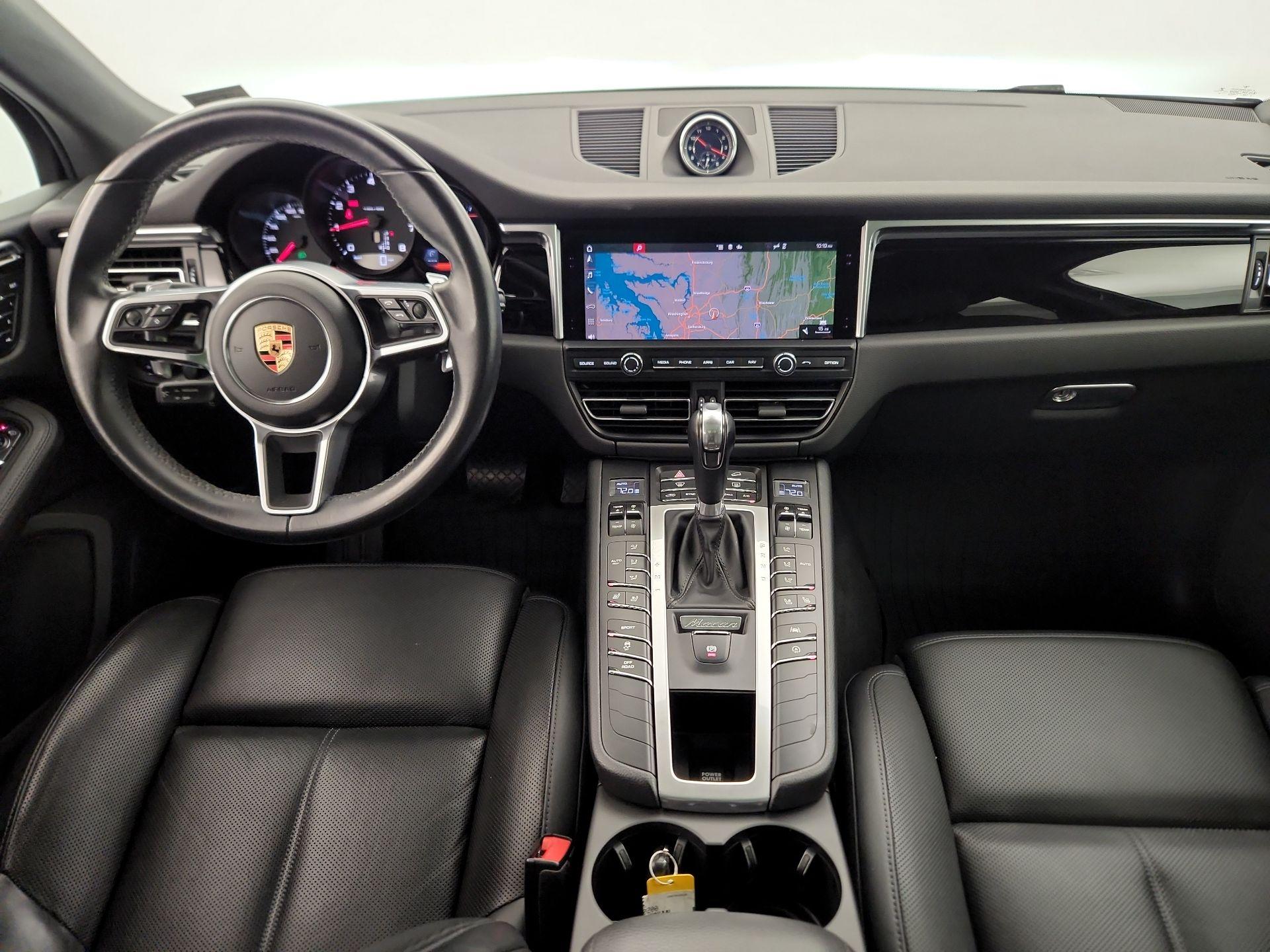 Thumbnail: 2020 Porsche Macan - 9