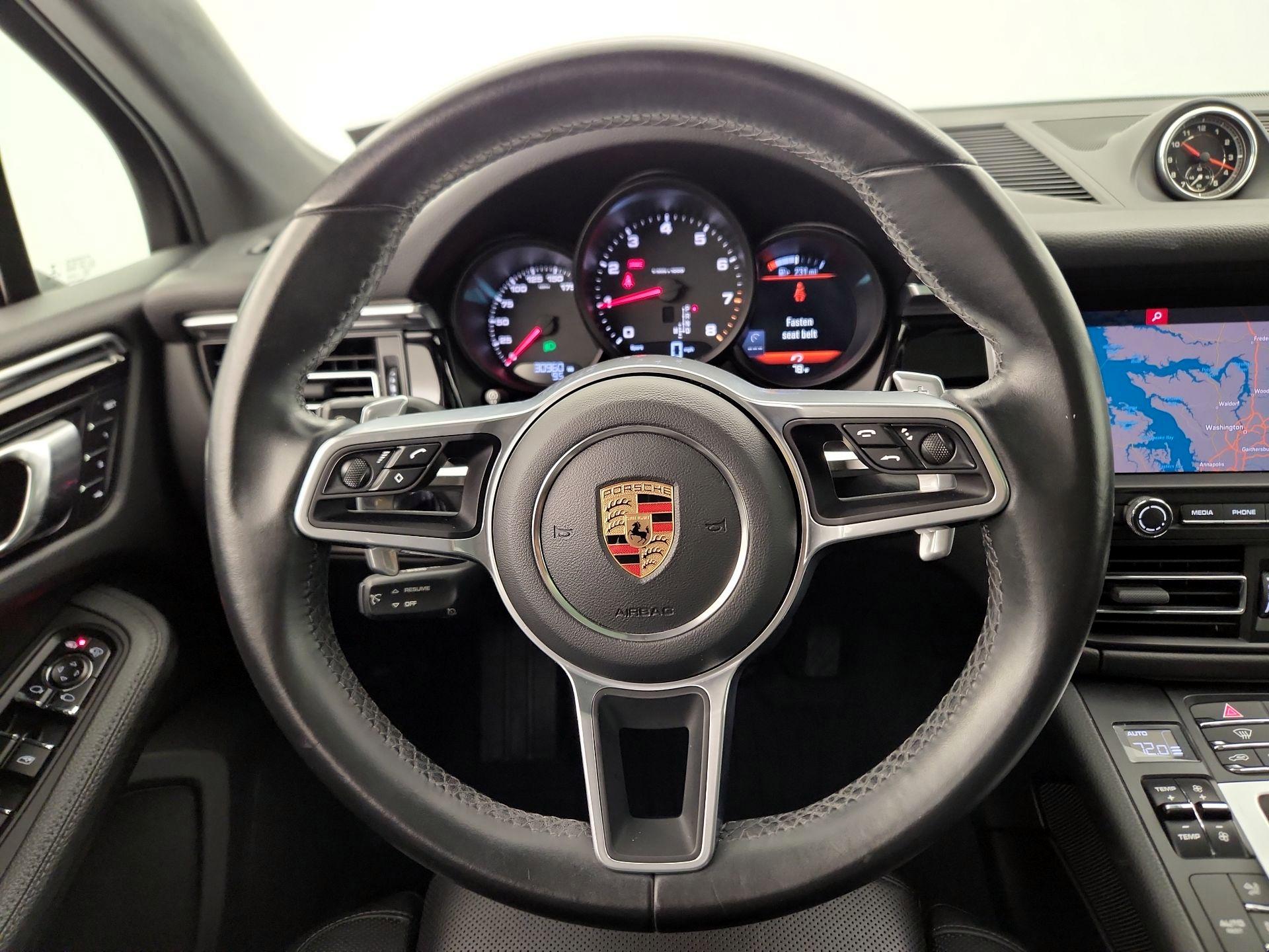 Thumbnail: 2020 Porsche Macan - 10