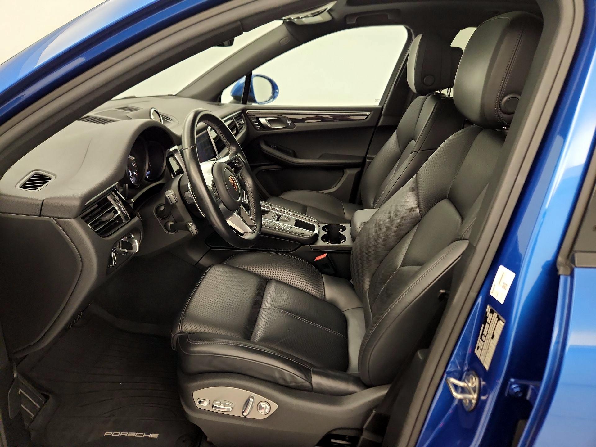 Thumbnail: 2020 Porsche Macan - 11