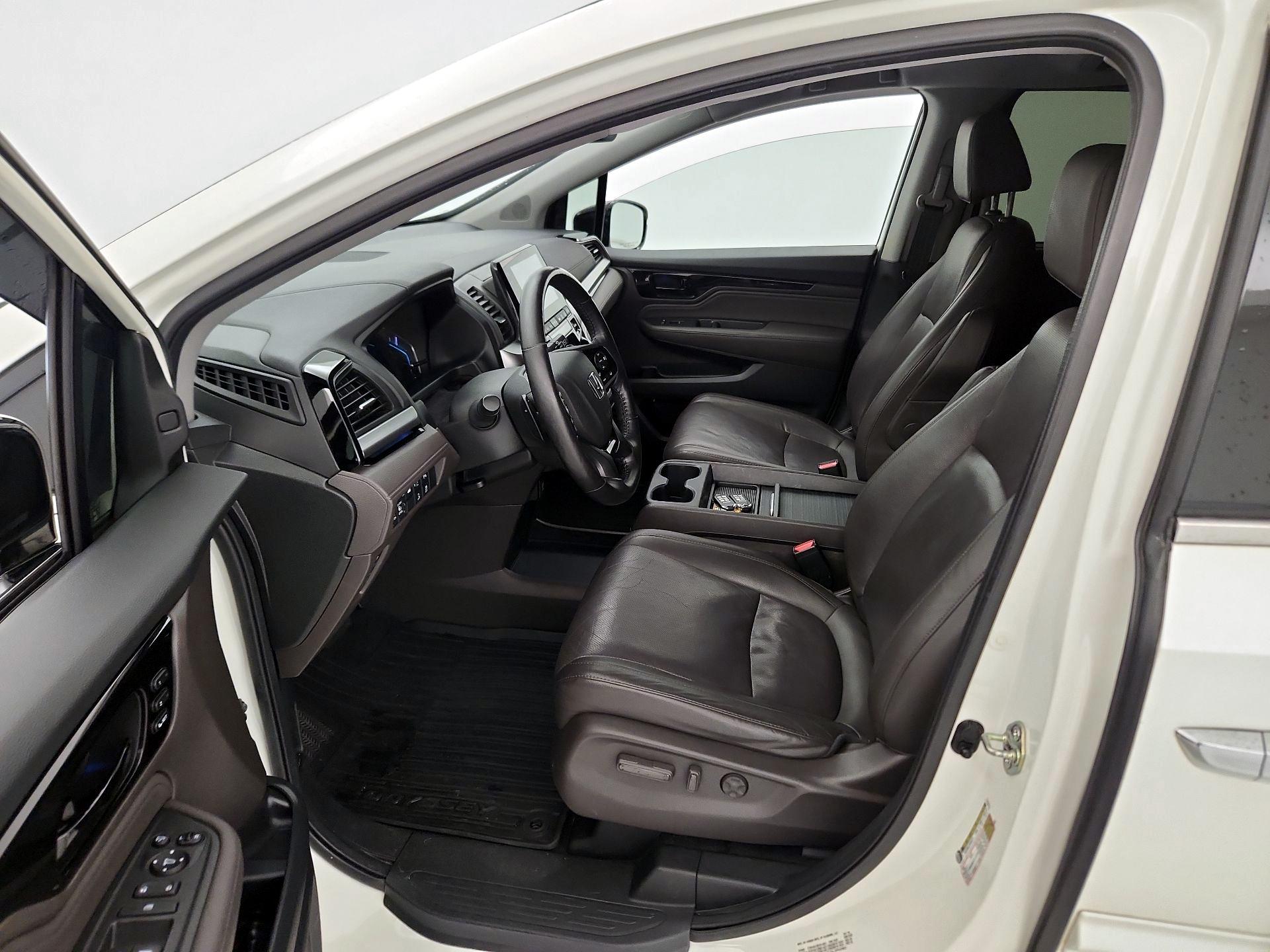Thumbnail: 2019 Honda Odyssey - 11