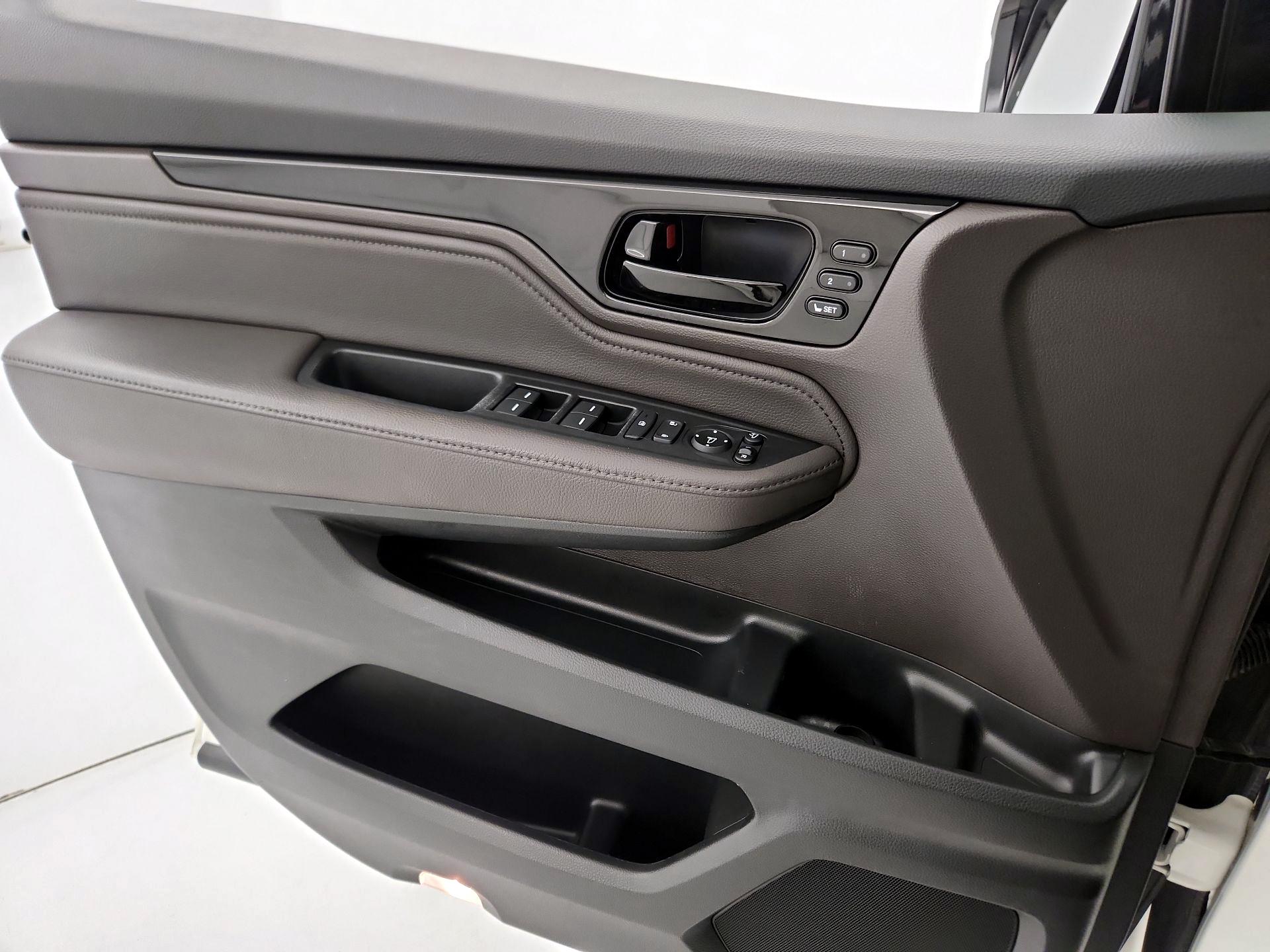 Thumbnail: 2019 Honda Odyssey - 12