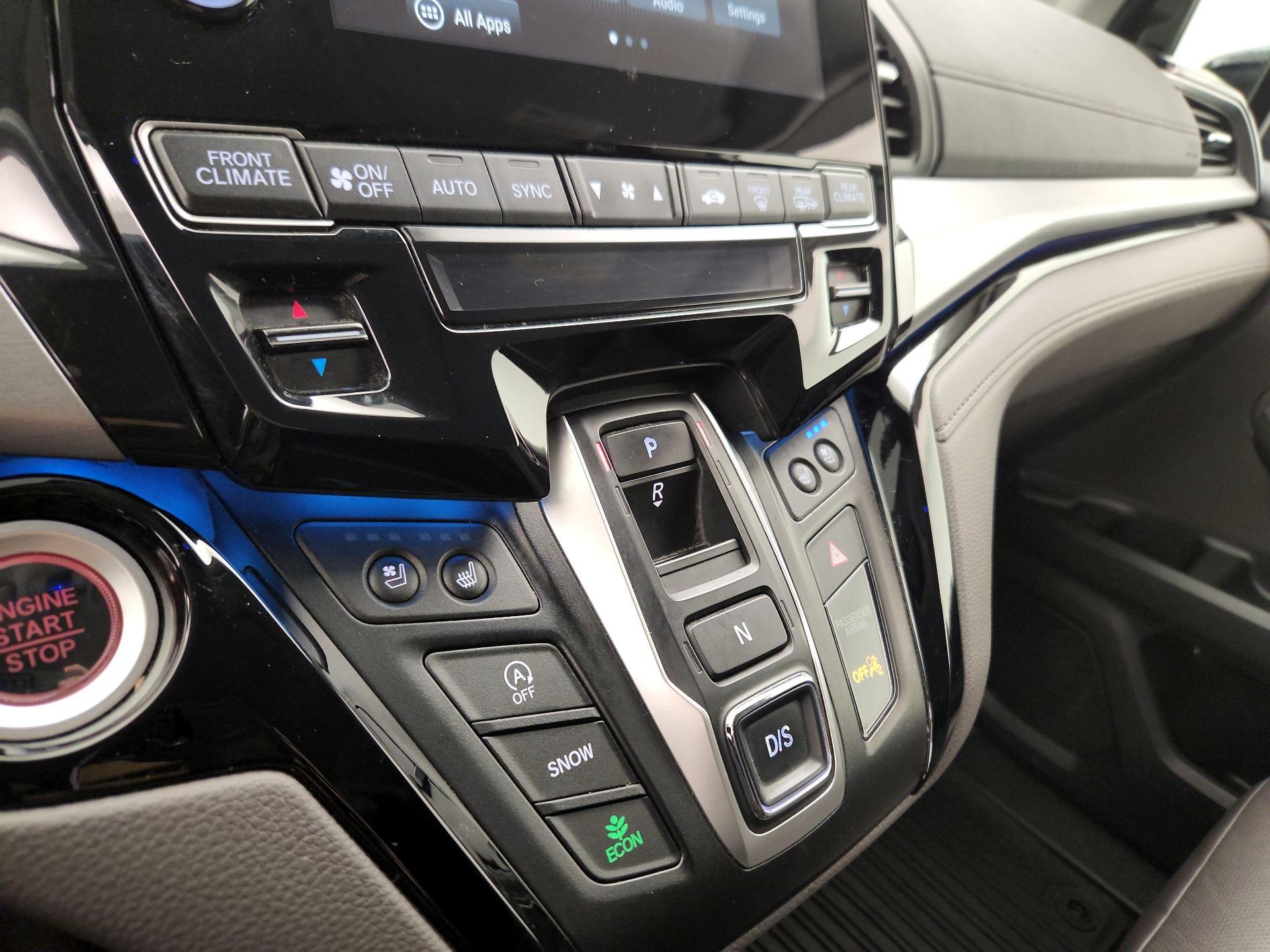 Thumbnail: 2019 Honda Odyssey - 14
