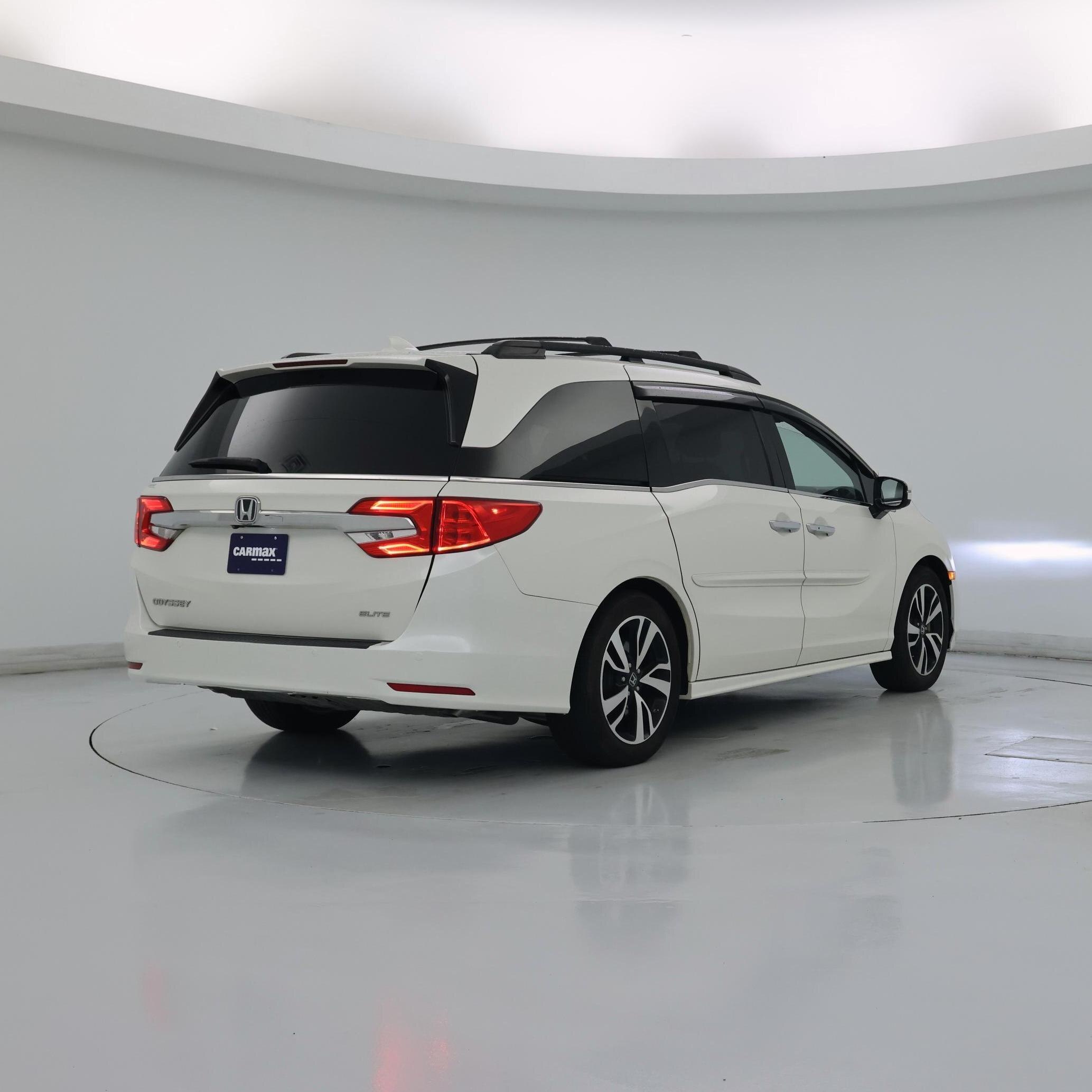 Thumbnail: 2019 Honda Odyssey - 8