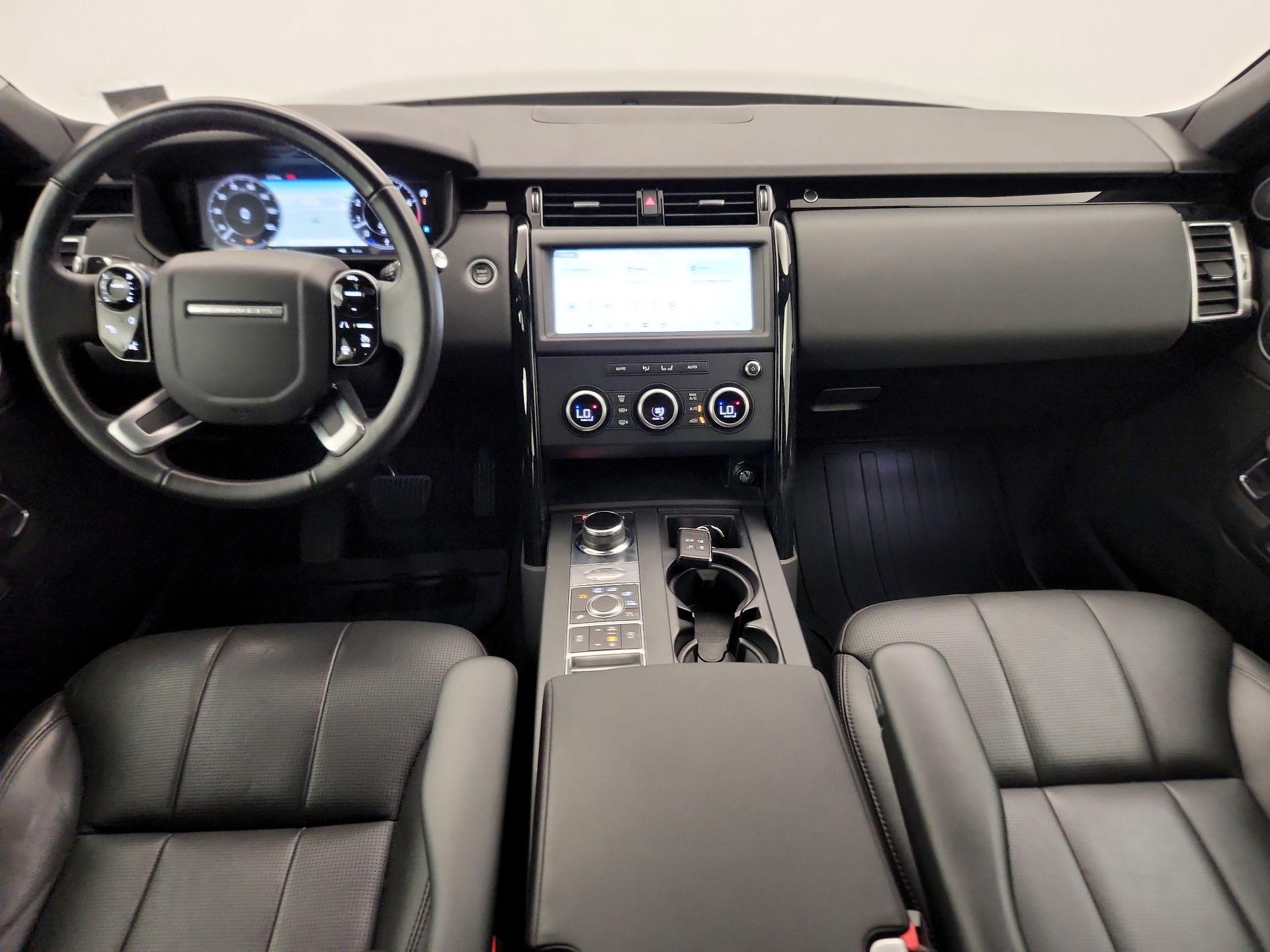 Thumbnail: 2019 Land Rover Discovery - 9