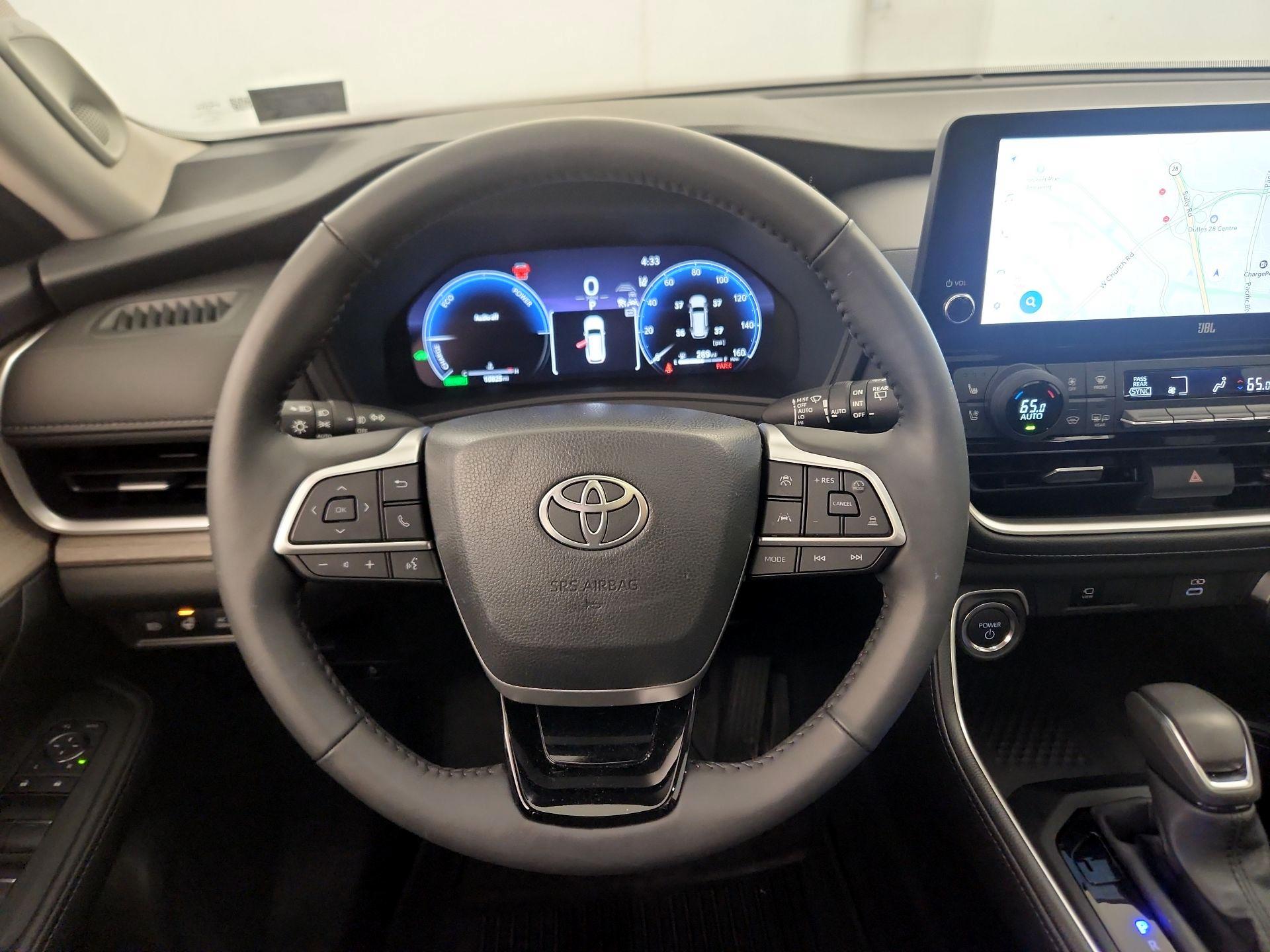 Thumbnail: 2026 Toyota Highlander - 10