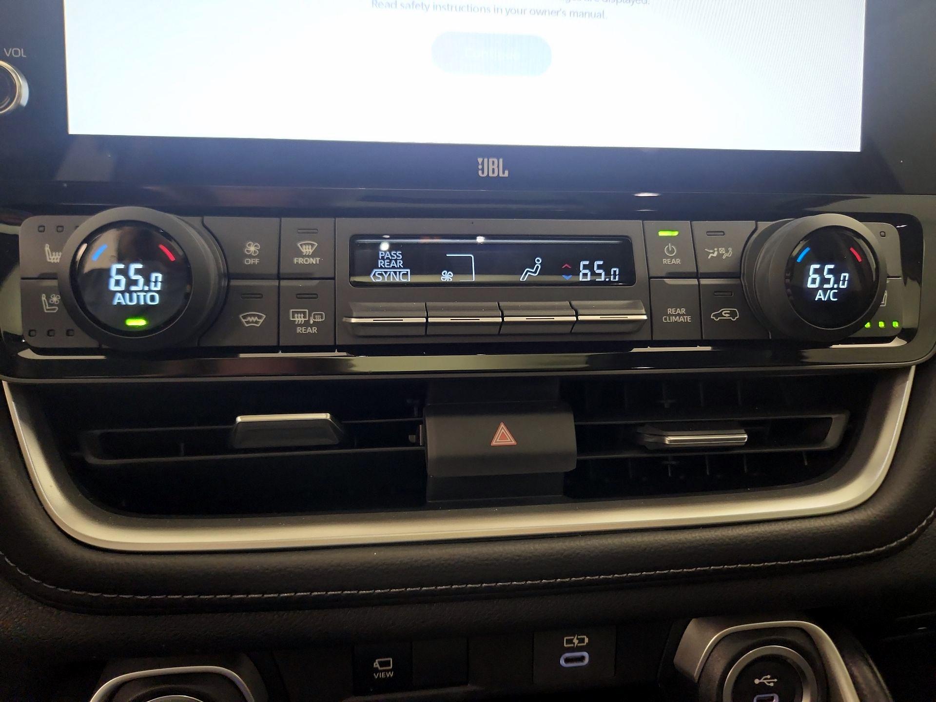 Thumbnail: 2026 Toyota Highlander - 17