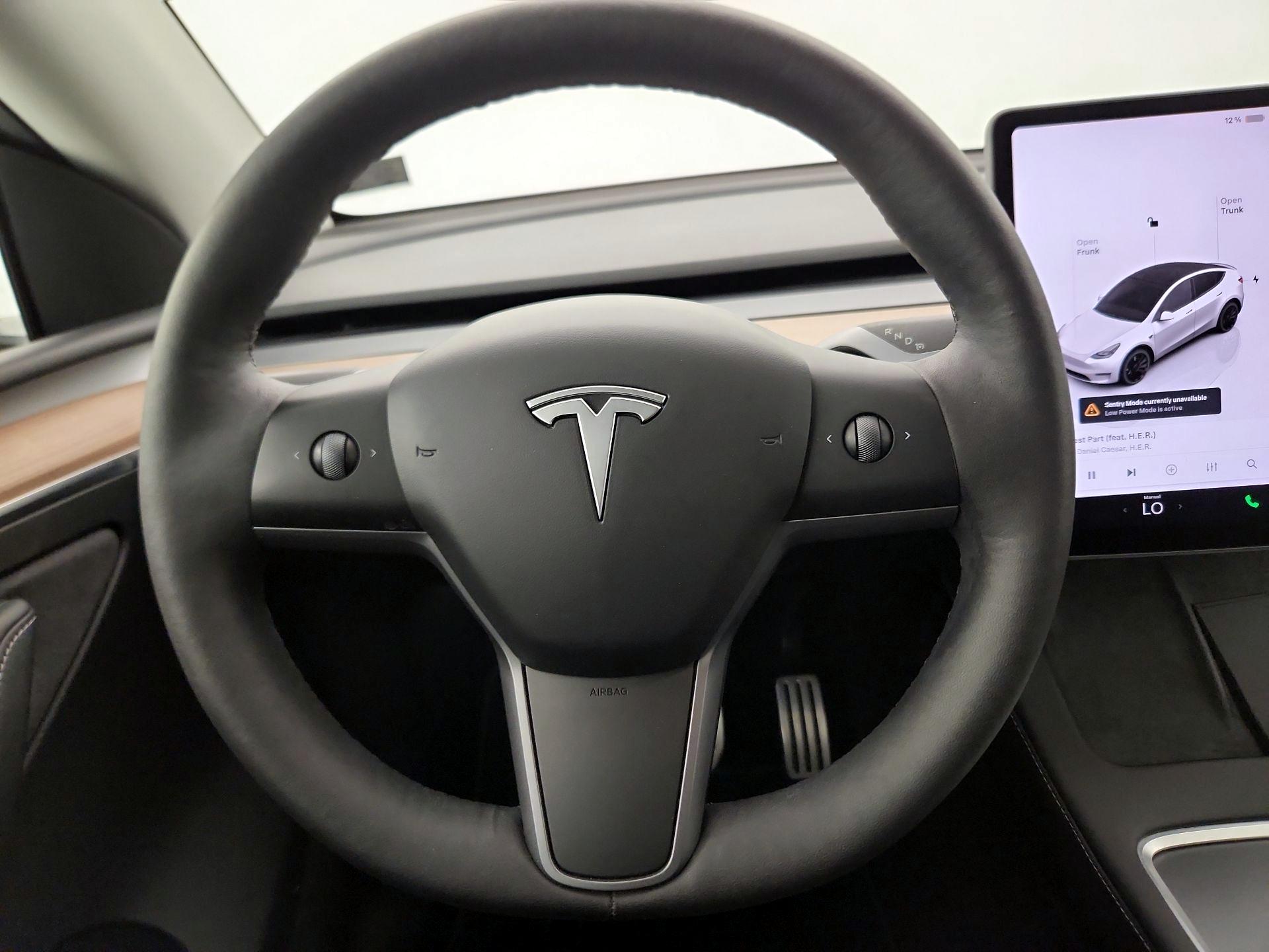 Thumbnail: 2023 Tesla Model Y - 10