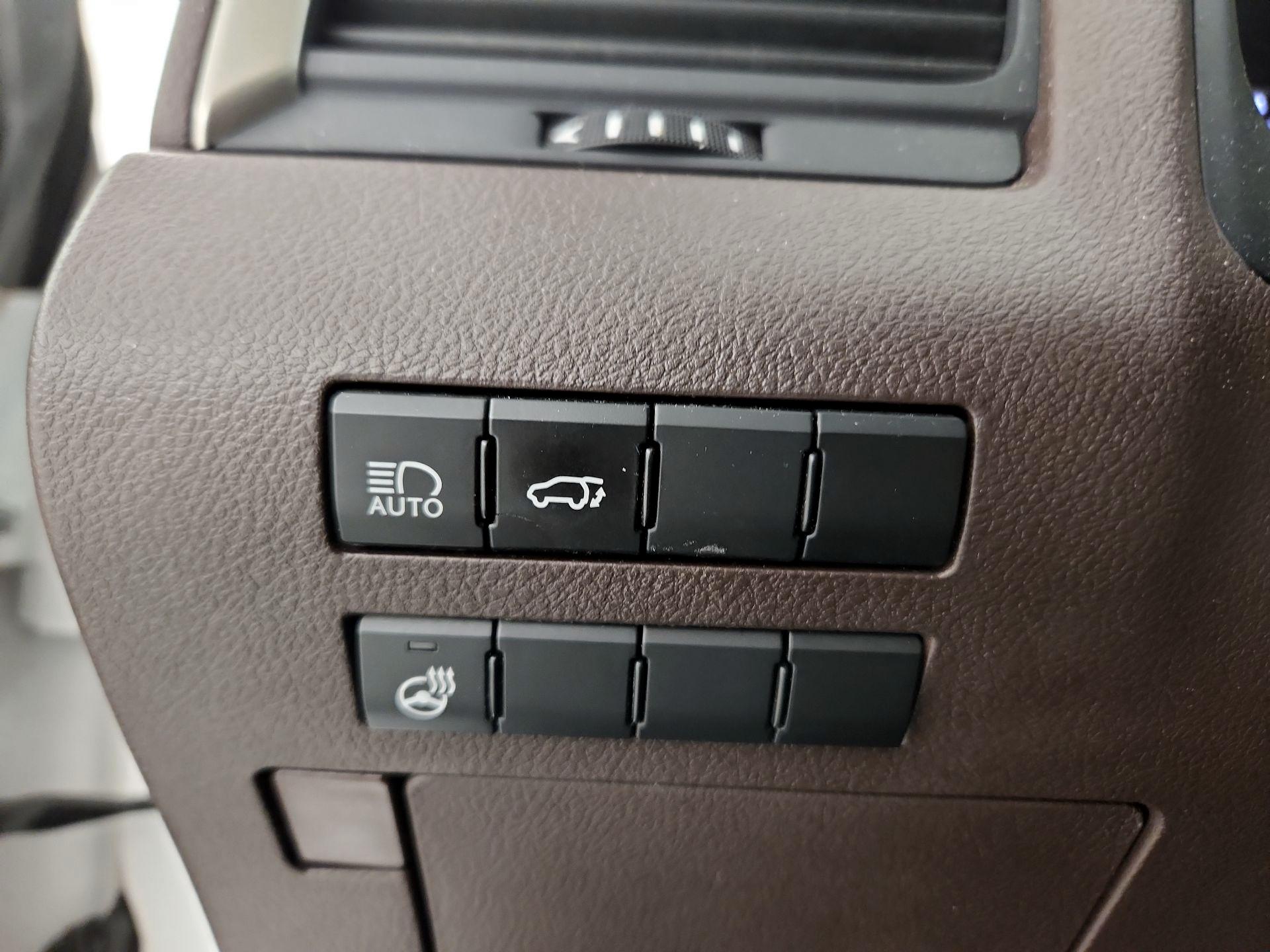 Thumbnail: 2019 Lexus RX - 13