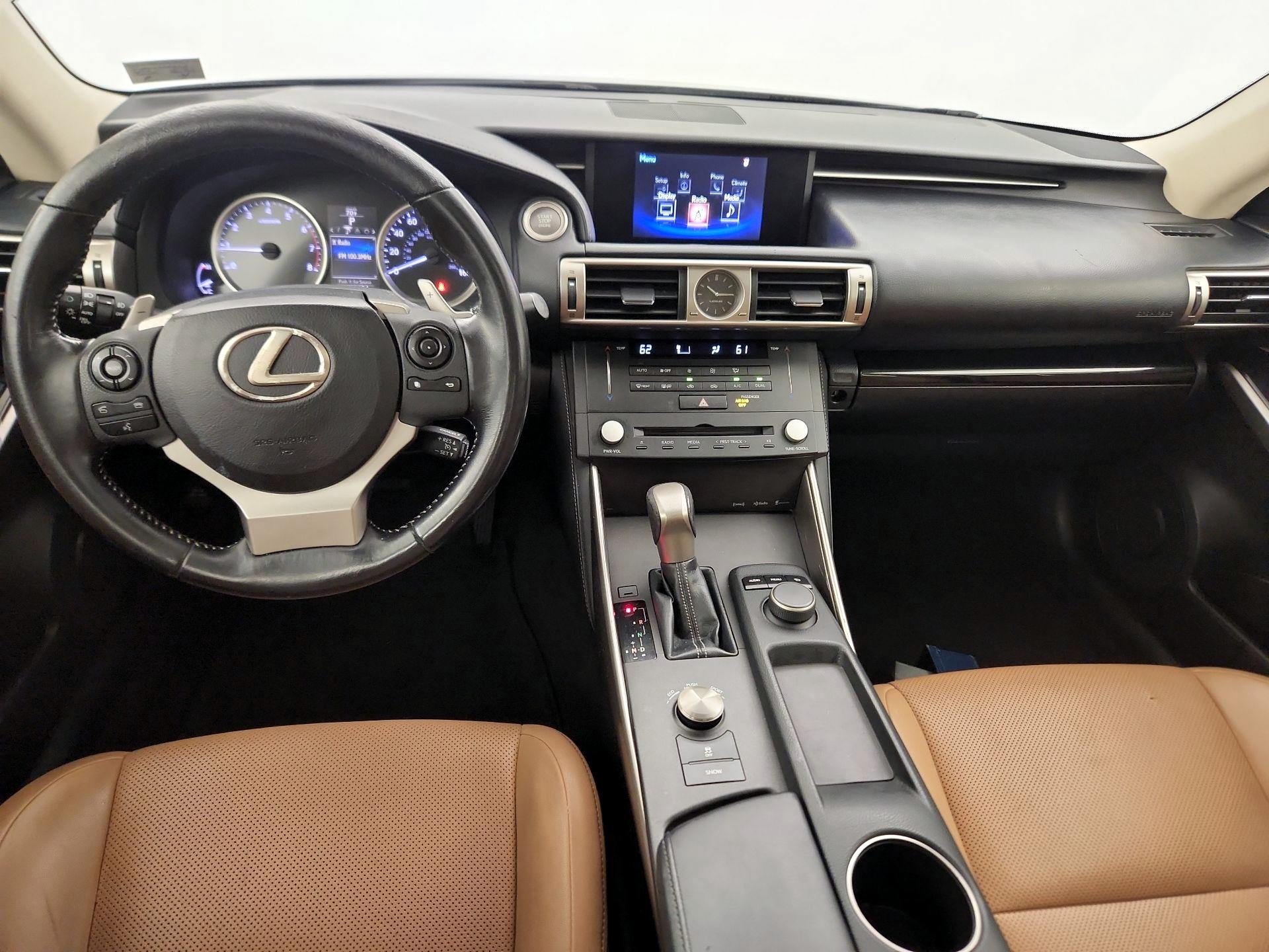 Thumbnail: 2016 Lexus IS - 9