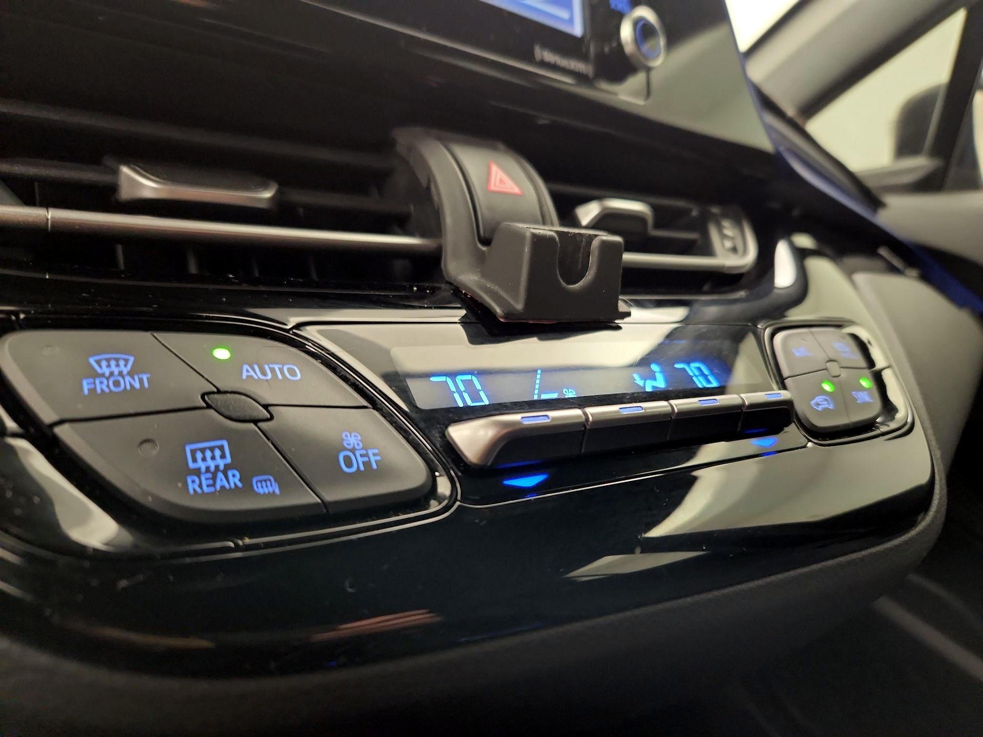 Thumbnail: 2020 Toyota C-HR - 16