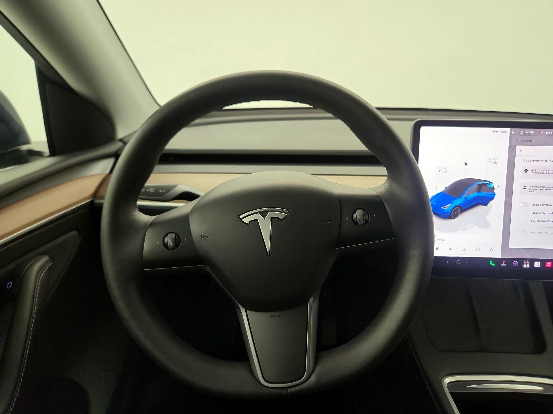 Thumbnail: 2023 Tesla Model Y - 10