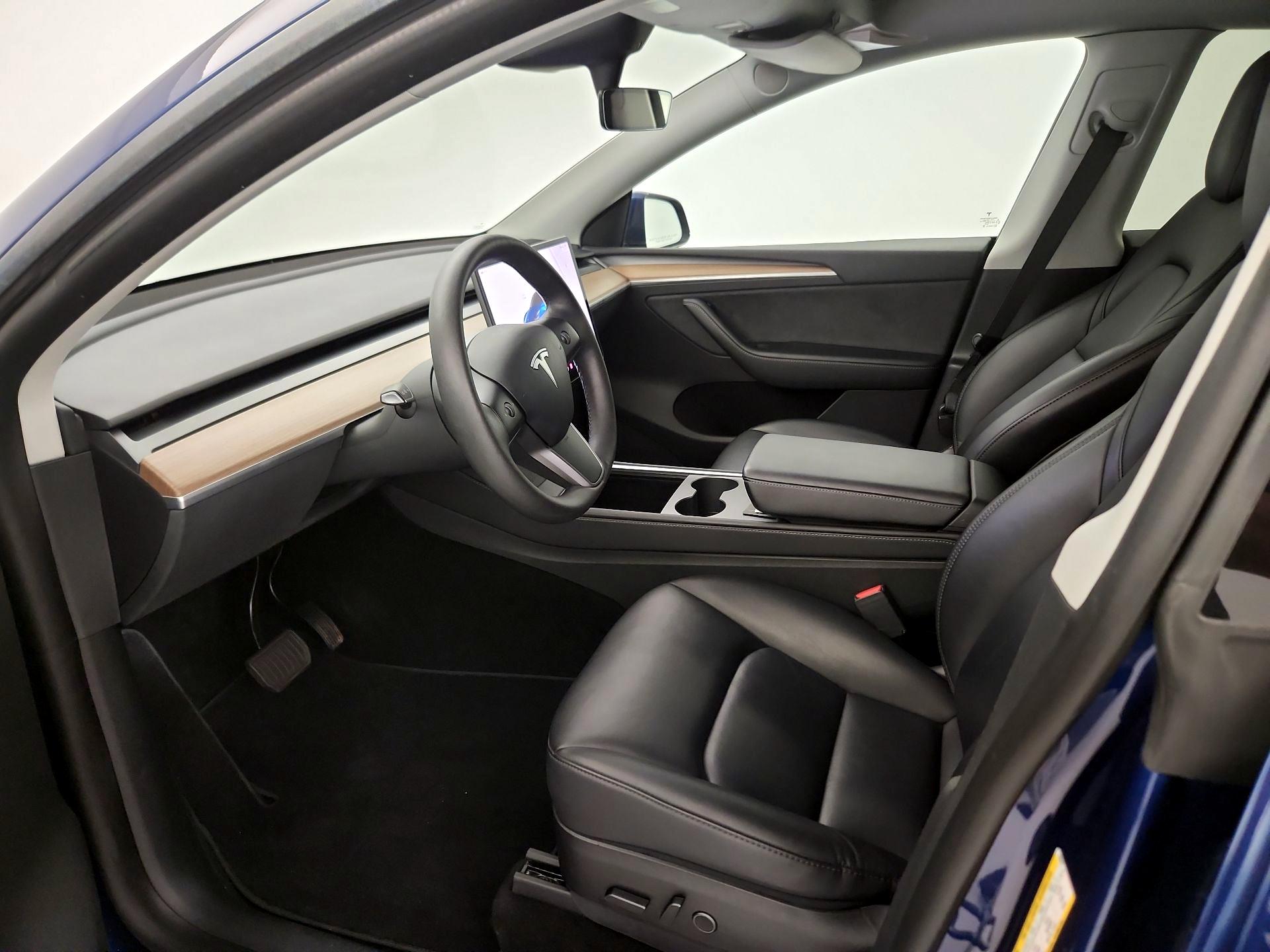 Thumbnail: 2023 Tesla Model Y - 11