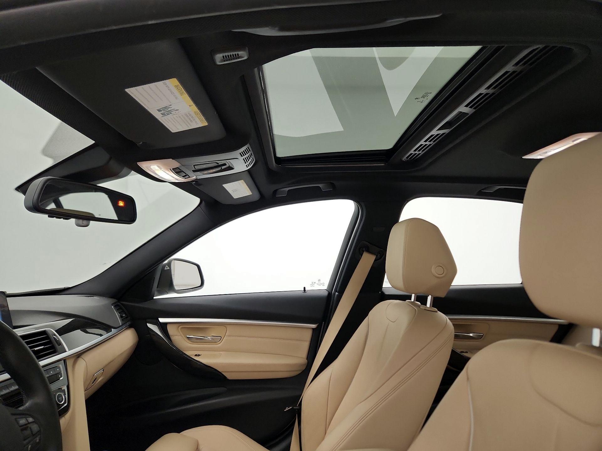Thumbnail: 2017 BMW 3 Series - 20