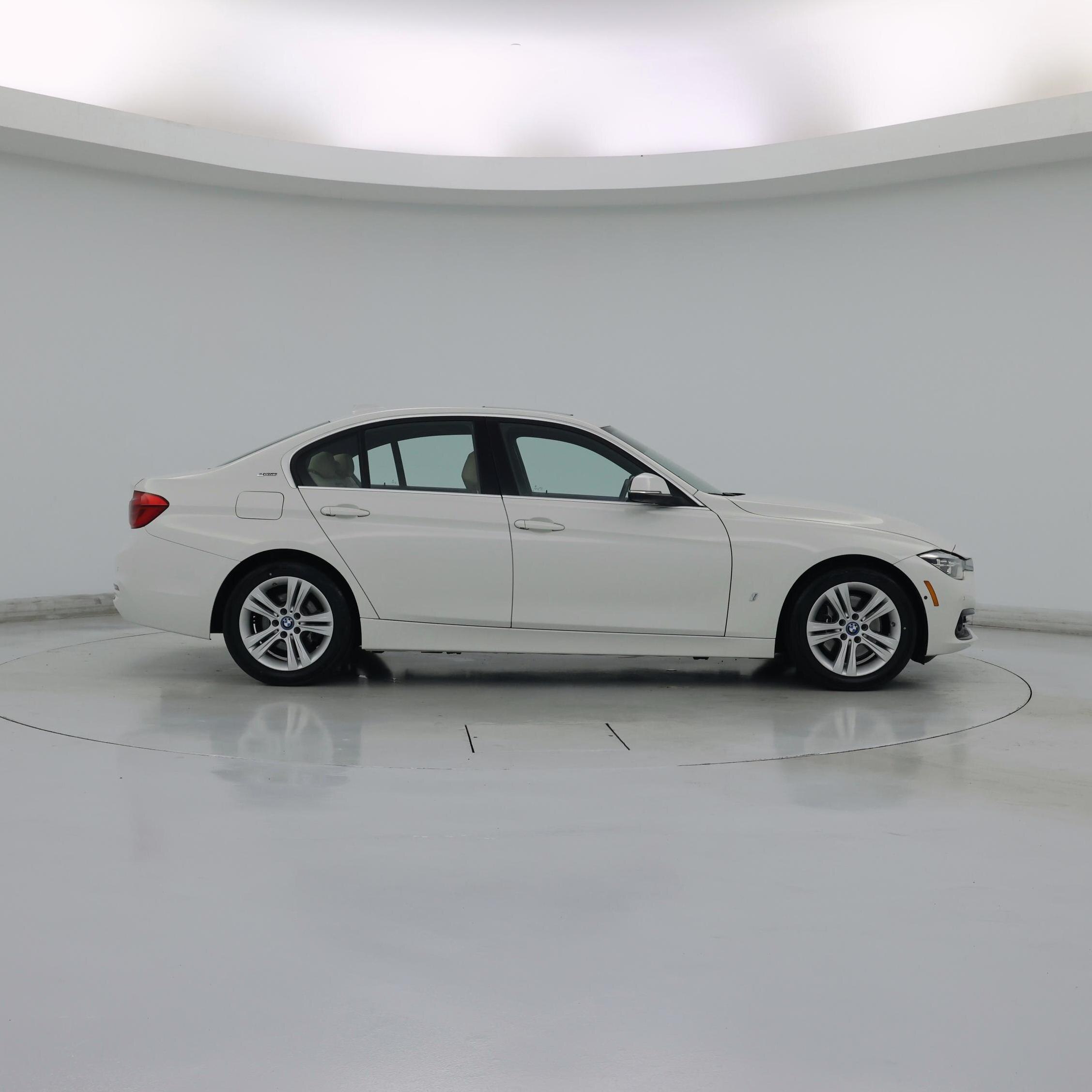 Thumbnail: 2017 BMW 3 Series - 7