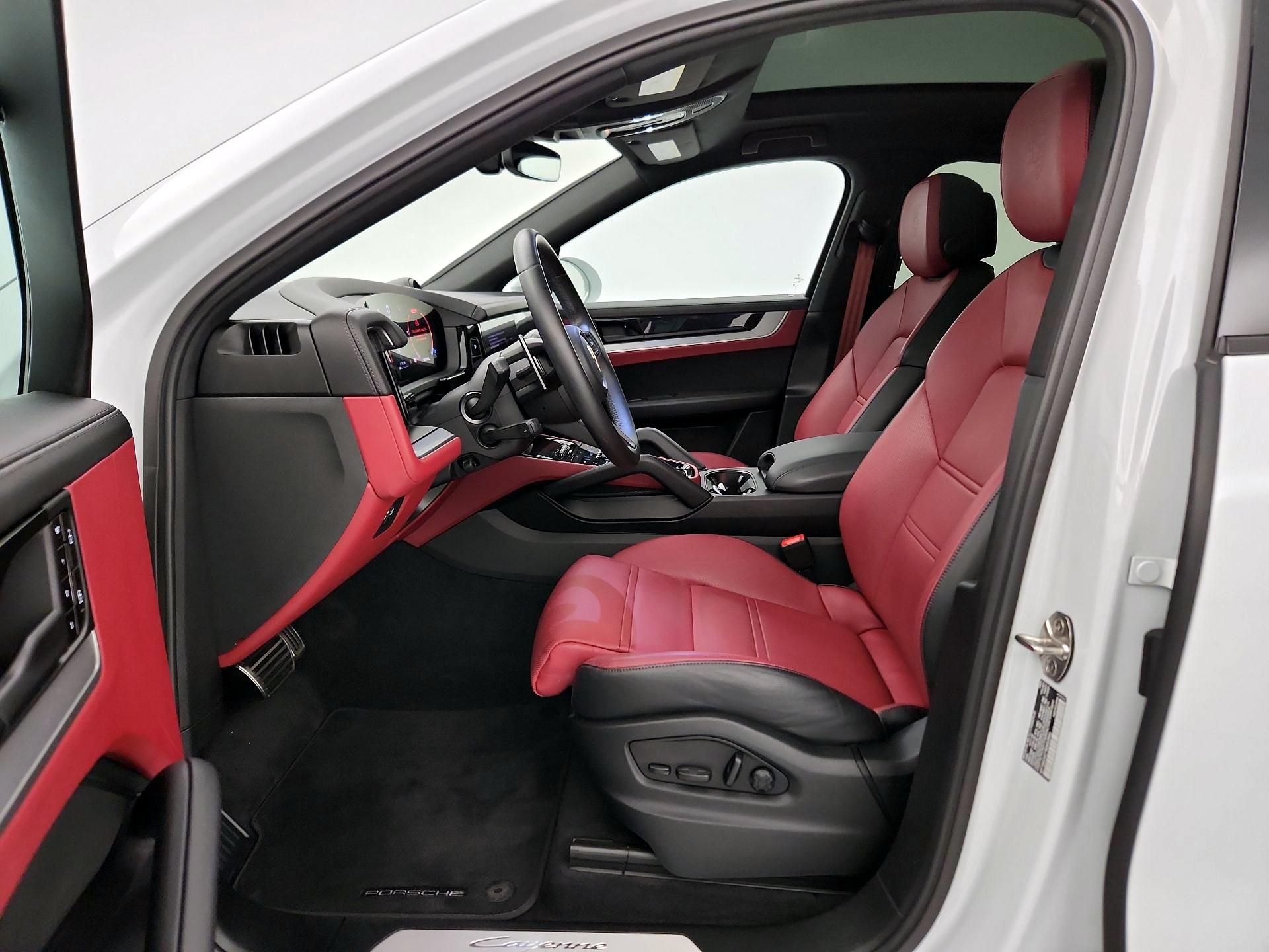 Thumbnail: 2024 Porsche Cayenne - 11