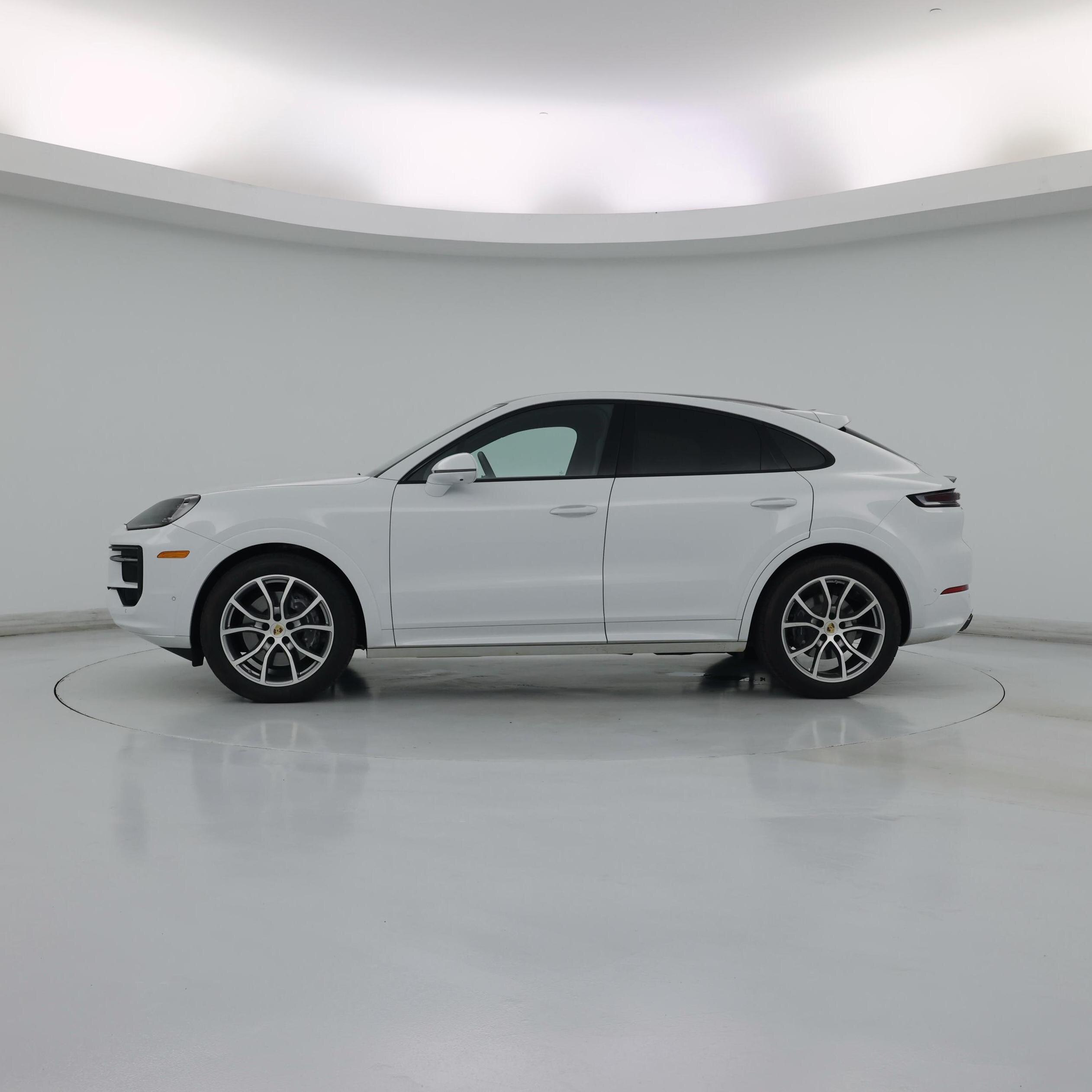 Thumbnail: 2024 Porsche Cayenne - 3