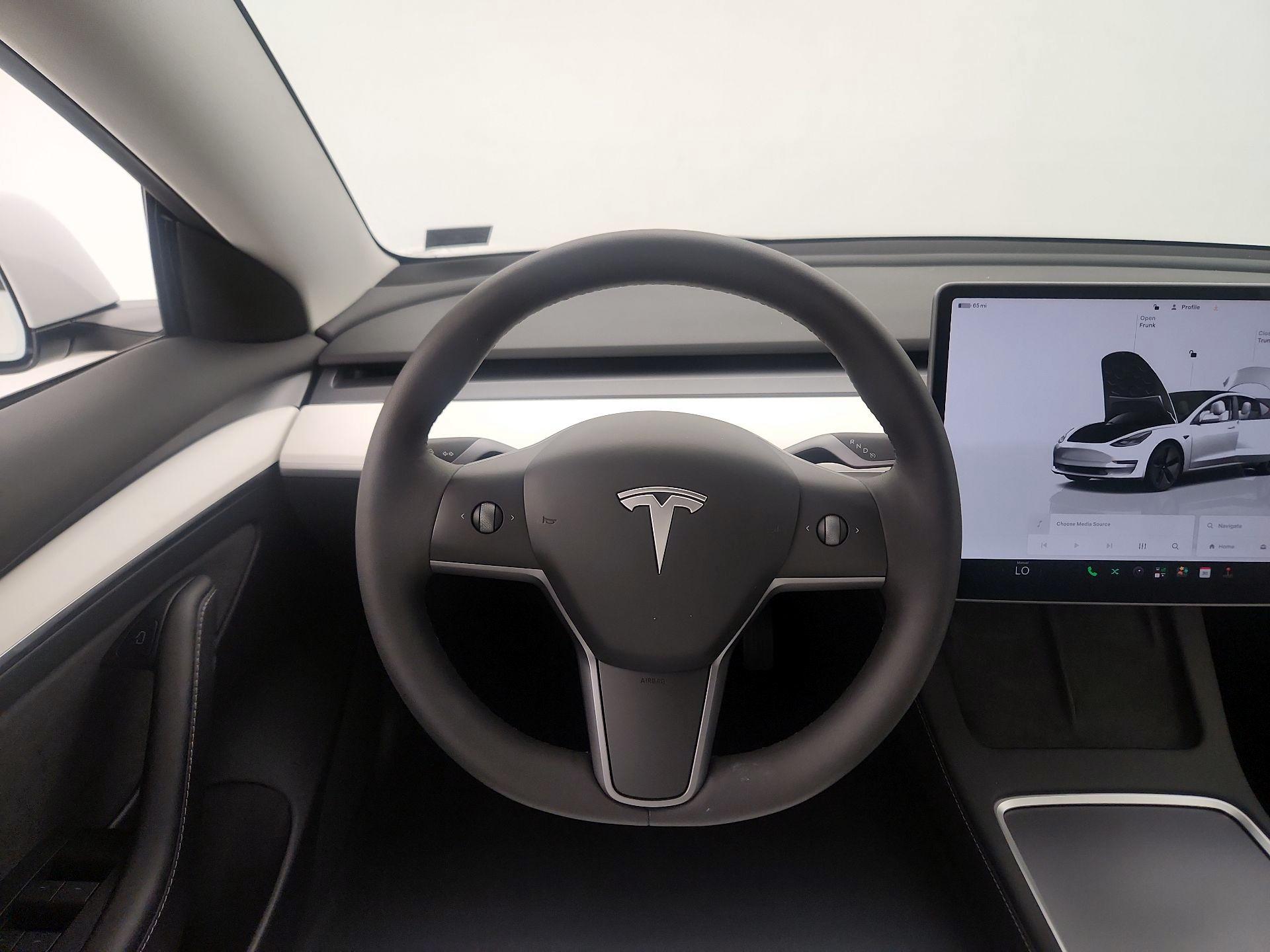 Thumbnail: 2023 Tesla Model 3 - 10