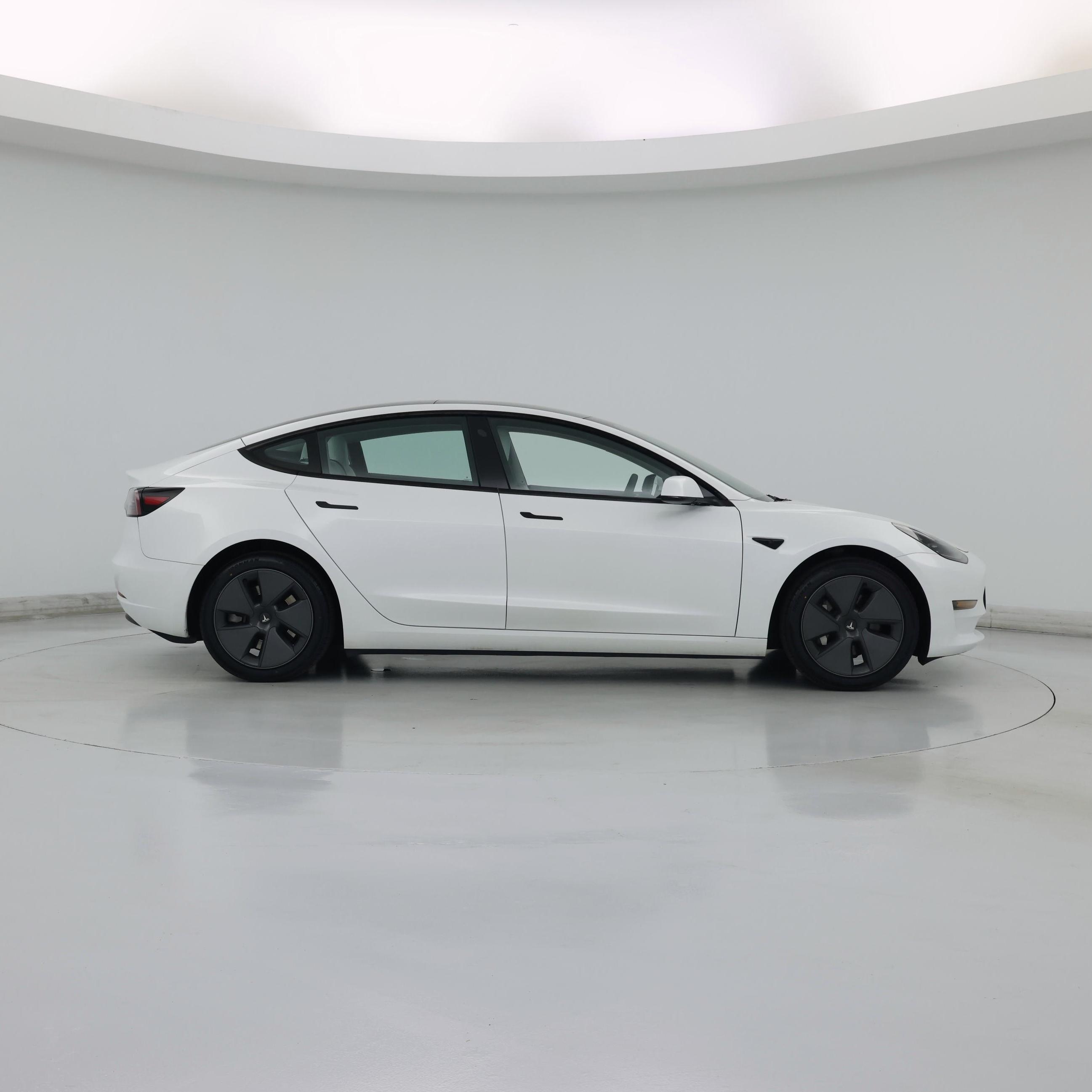 Thumbnail: 2023 Tesla Model 3 - 7