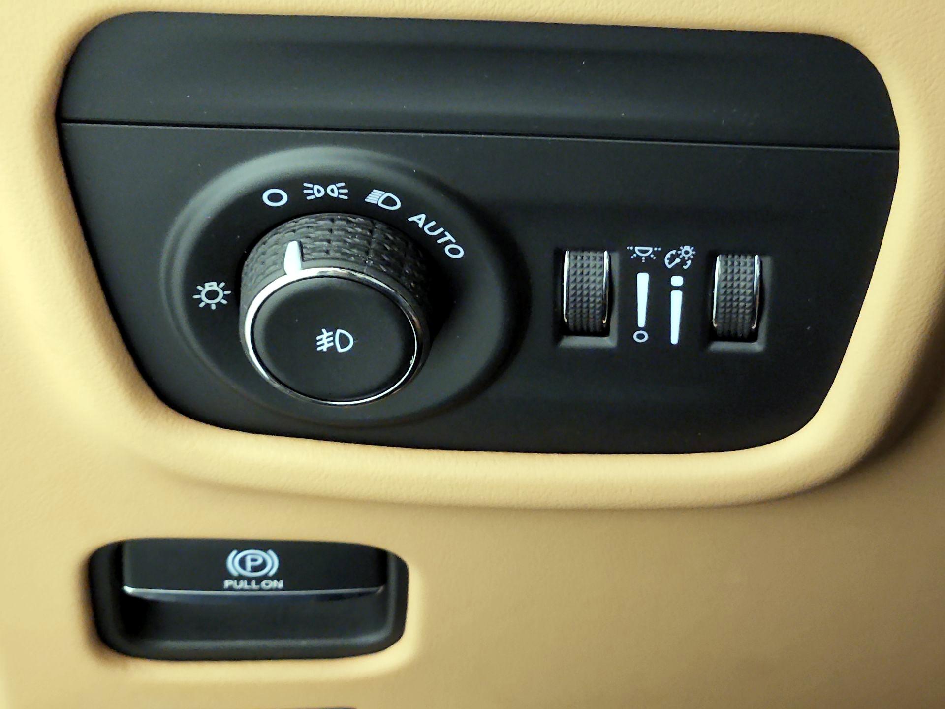 Thumbnail: 2023 Jeep Grand Cherokee L - 13
