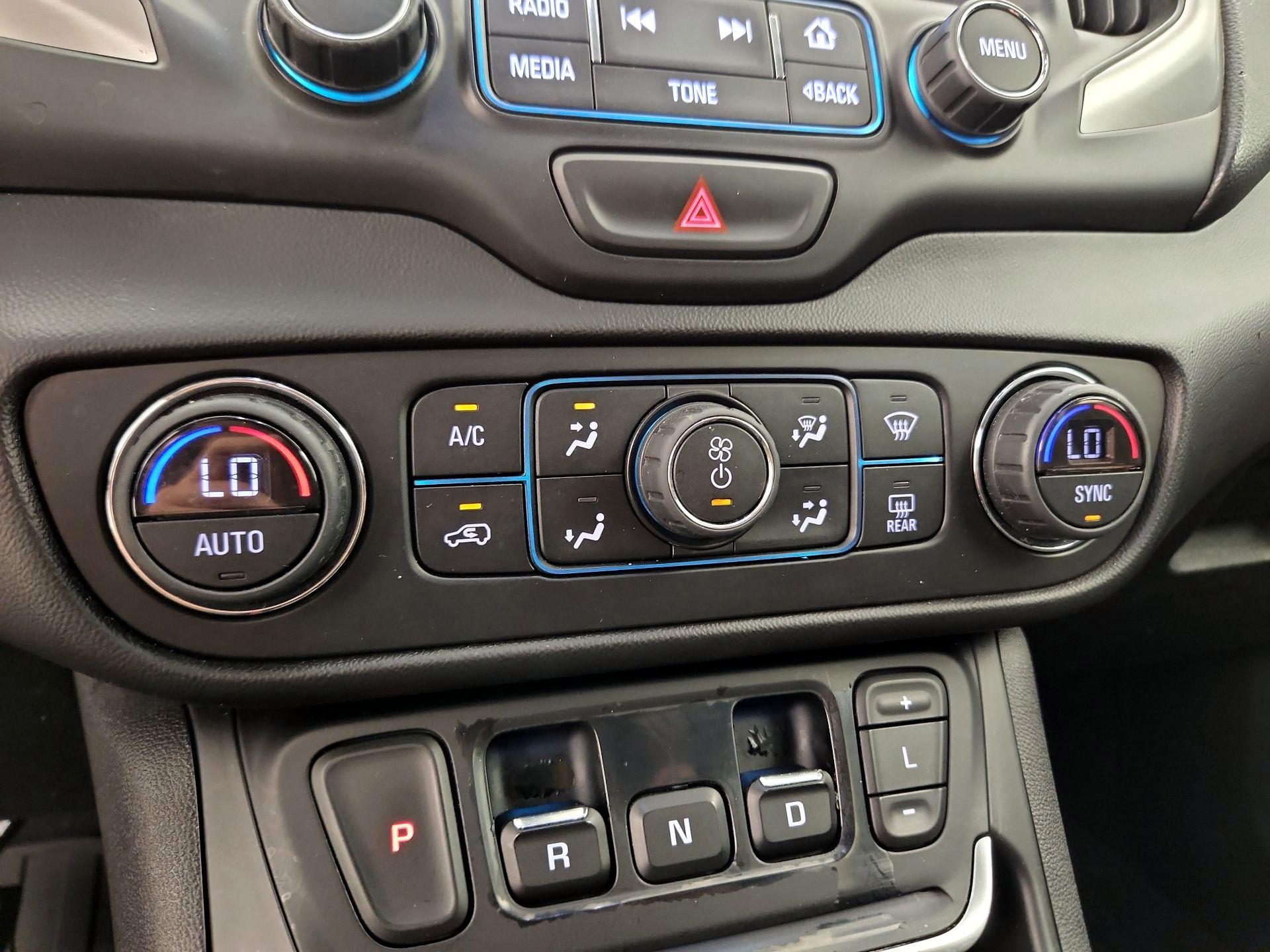Thumbnail: 2018 GMC Terrain - 16