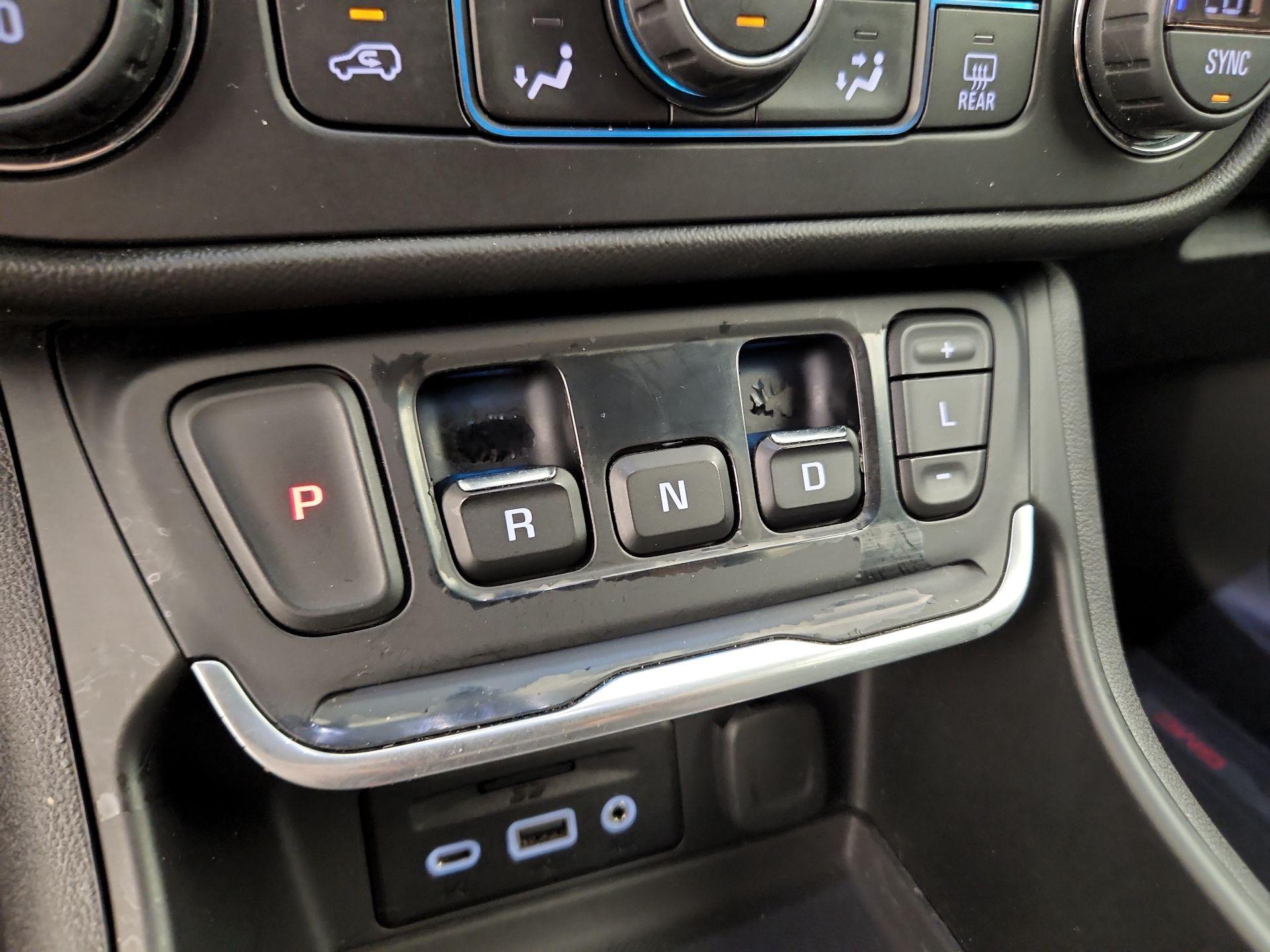Thumbnail: 2018 GMC Terrain - 17