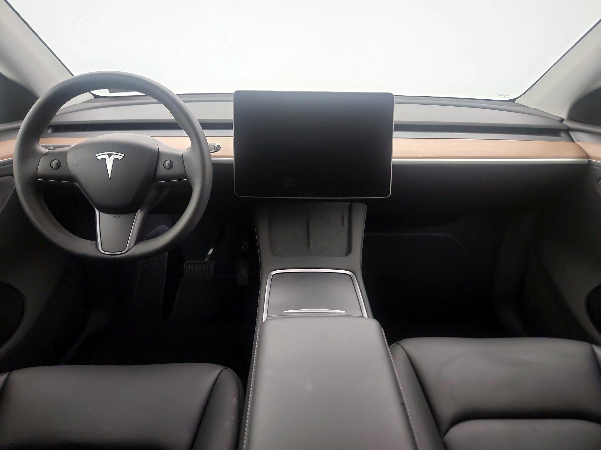 Thumbnail: 2025 Tesla Model Y - 9