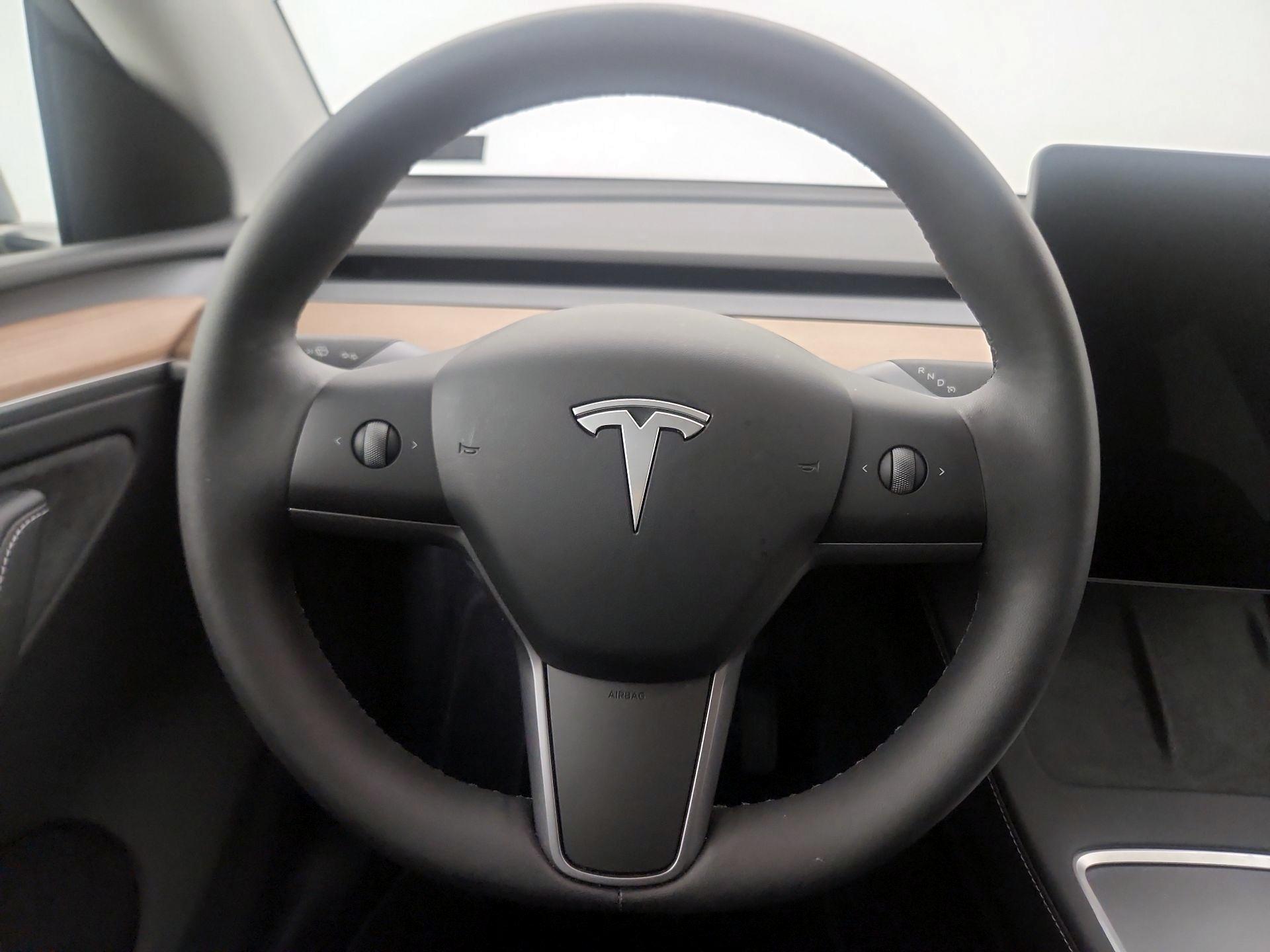 Thumbnail: 2025 Tesla Model Y - 10