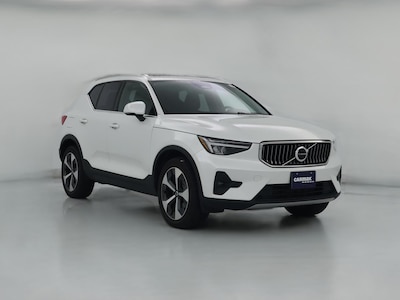 2023 Volvo XC40 B5 Plus Bright Theme