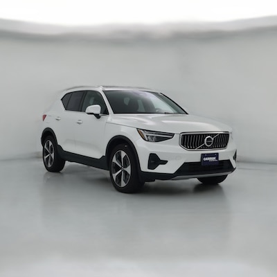 2023 Volvo XC40 B5 Plus Bright Theme