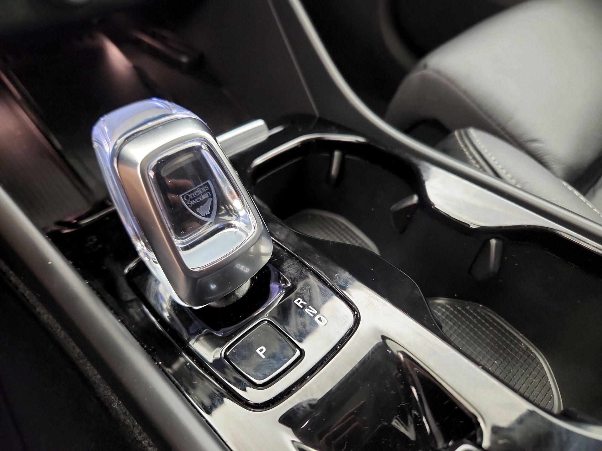 Thumbnail: 2023 Volvo XC40 - 17