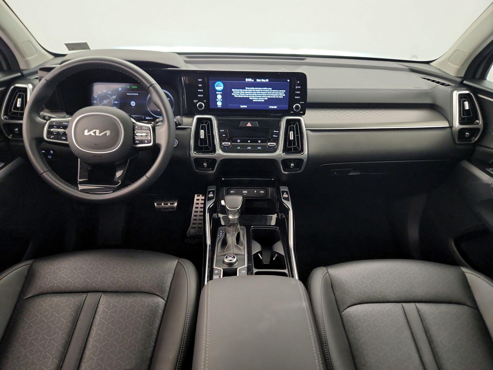 Thumbnail: 2023 Kia Sorento - 9