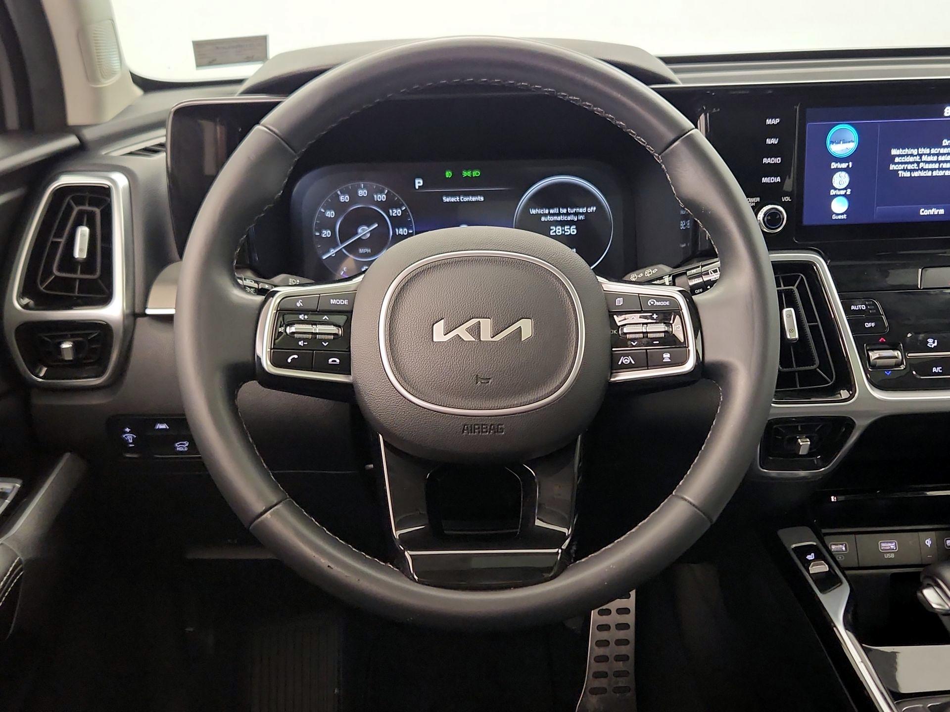 Thumbnail: 2023 Kia Sorento - 10