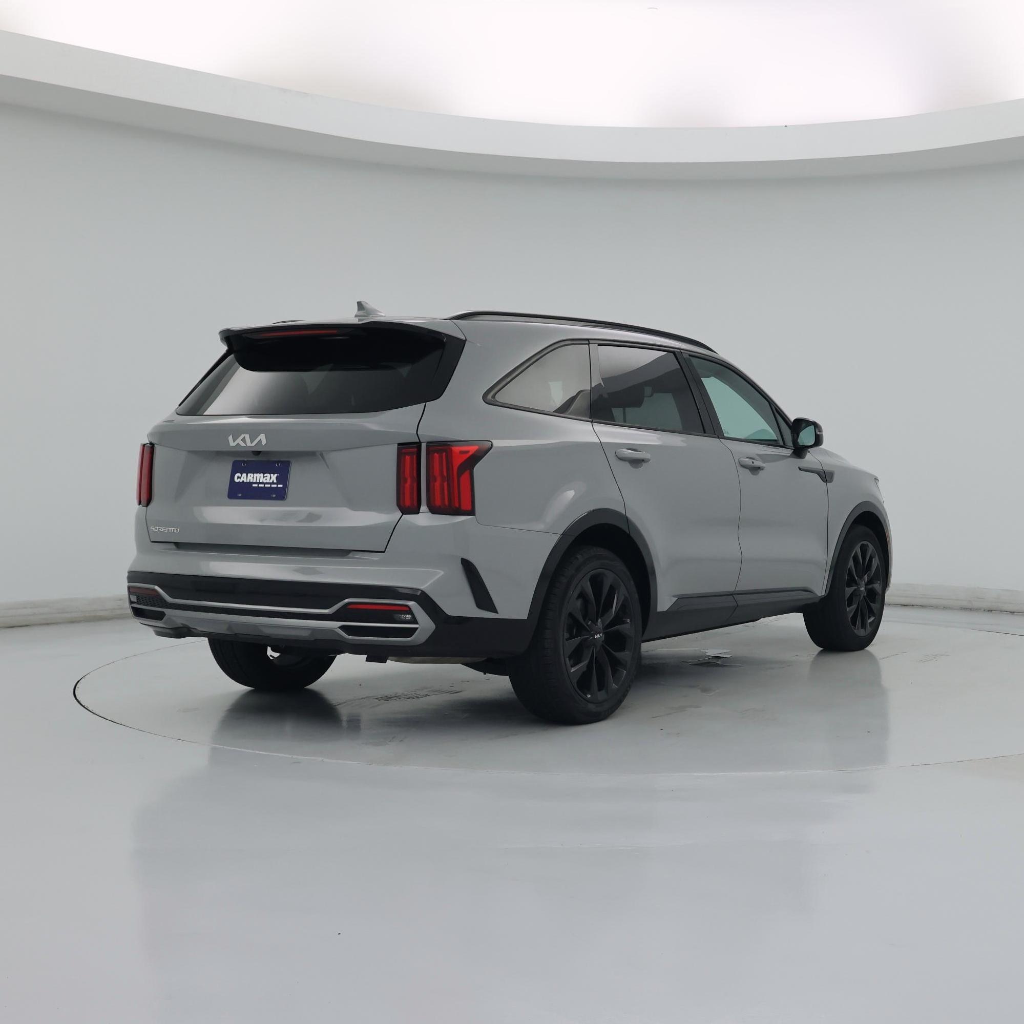 Thumbnail: 2023 Kia Sorento - 8