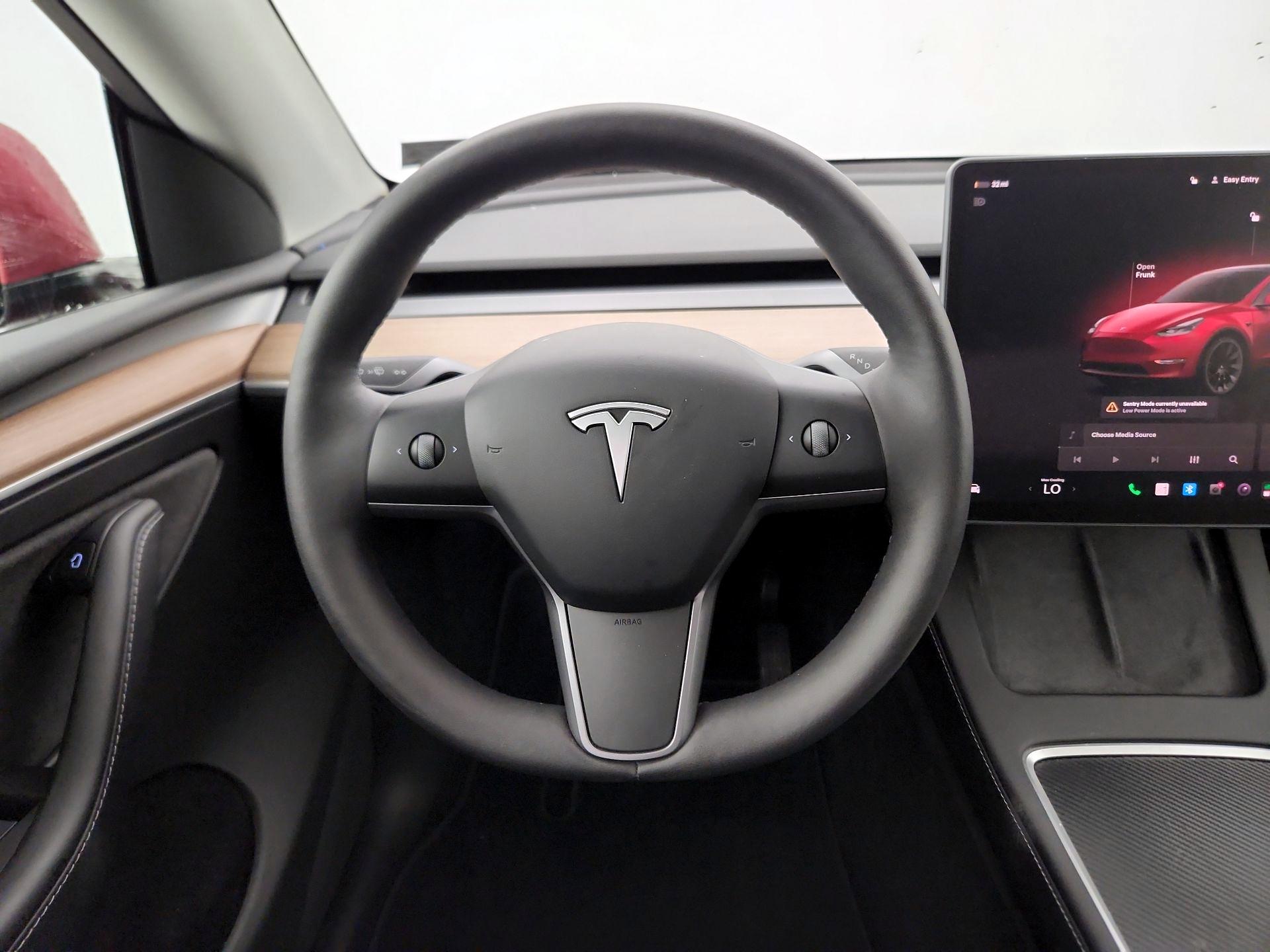 Thumbnail: 2023 Tesla Model Y - 10