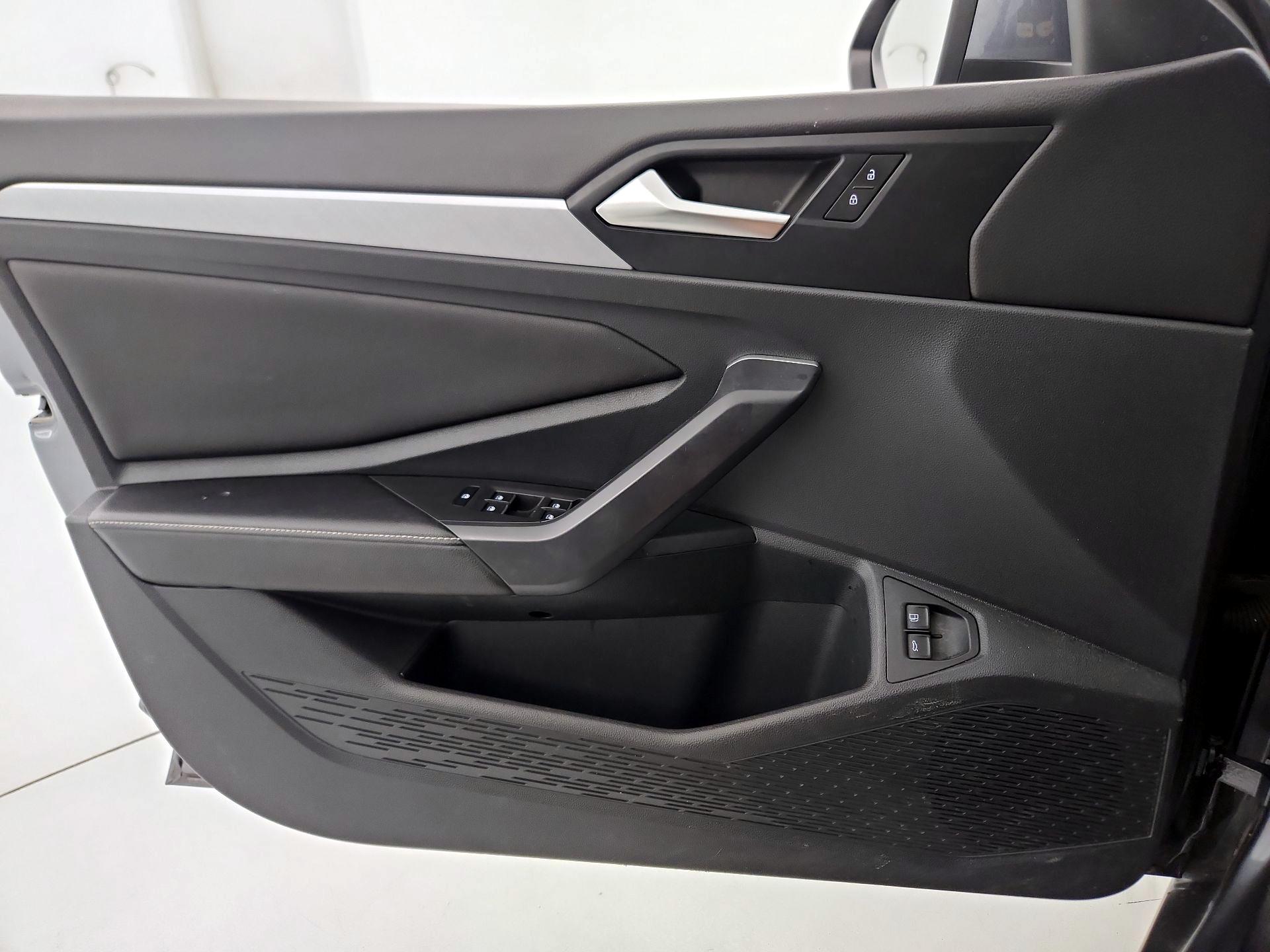 Thumbnail: 2023 Volkswagen Jetta - 12