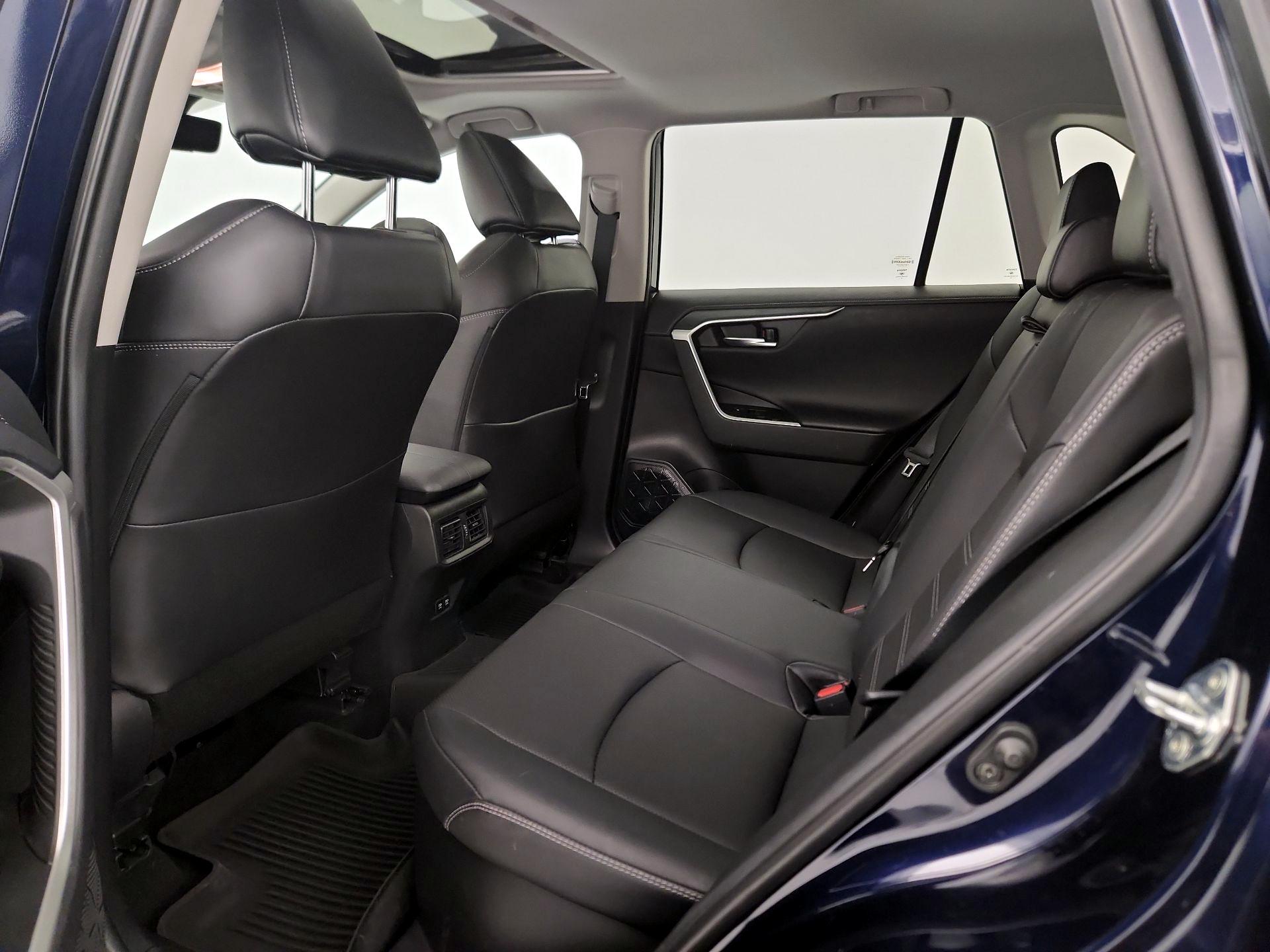 Thumbnail: 2020 Toyota RAV4 - 20