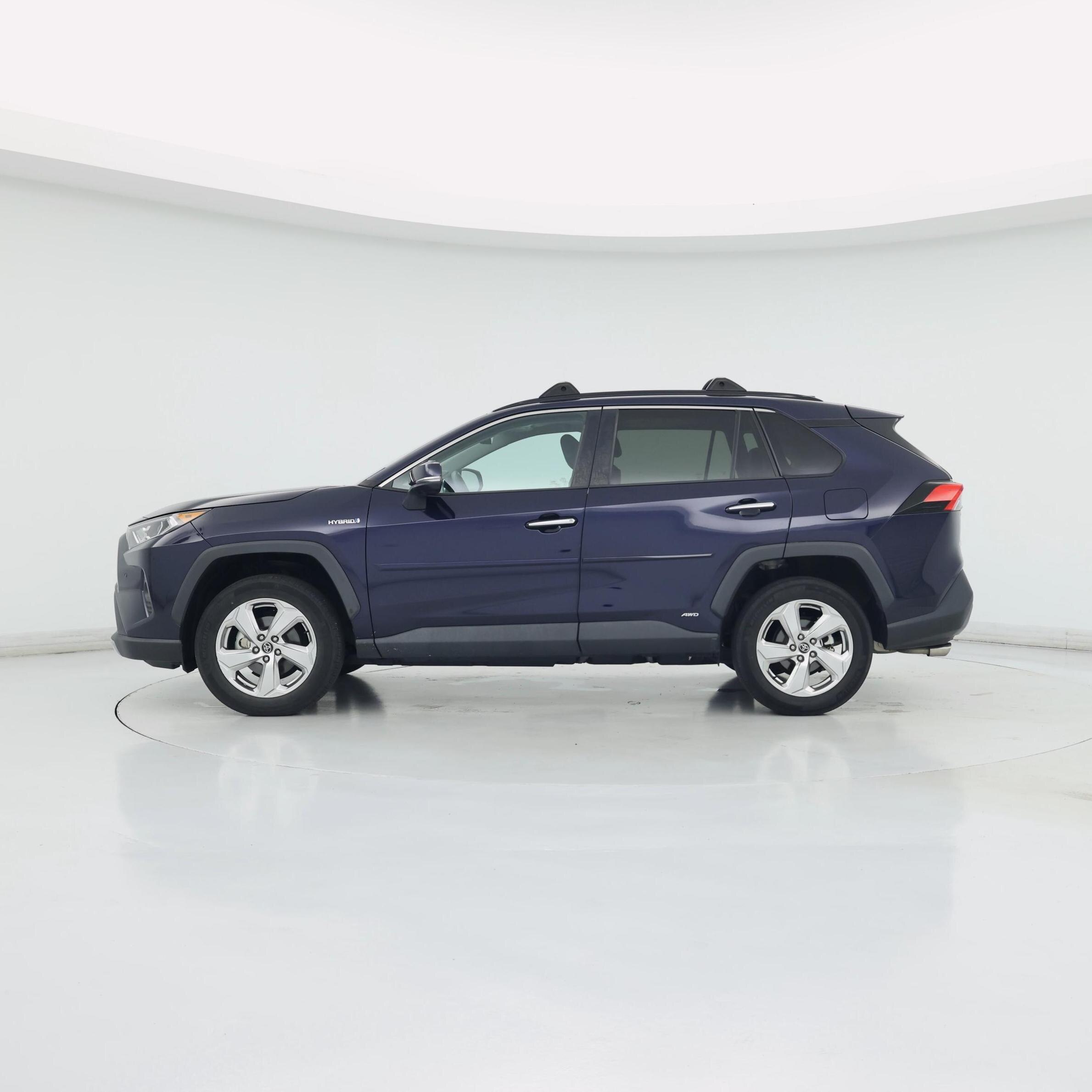 Thumbnail: 2020 Toyota RAV4 - 3