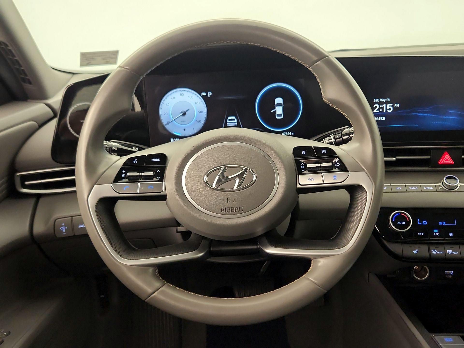 Thumbnail: 2023 Hyundai Elantra - 10