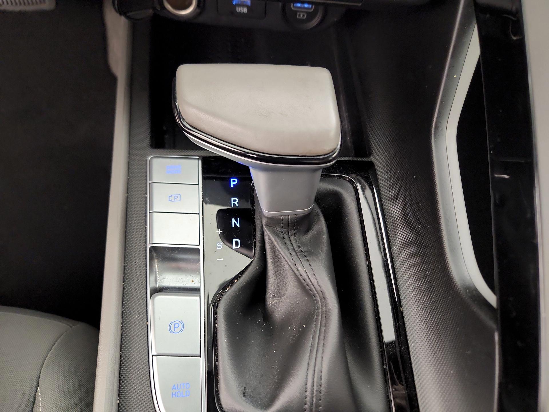 Thumbnail: 2023 Hyundai Elantra - 17