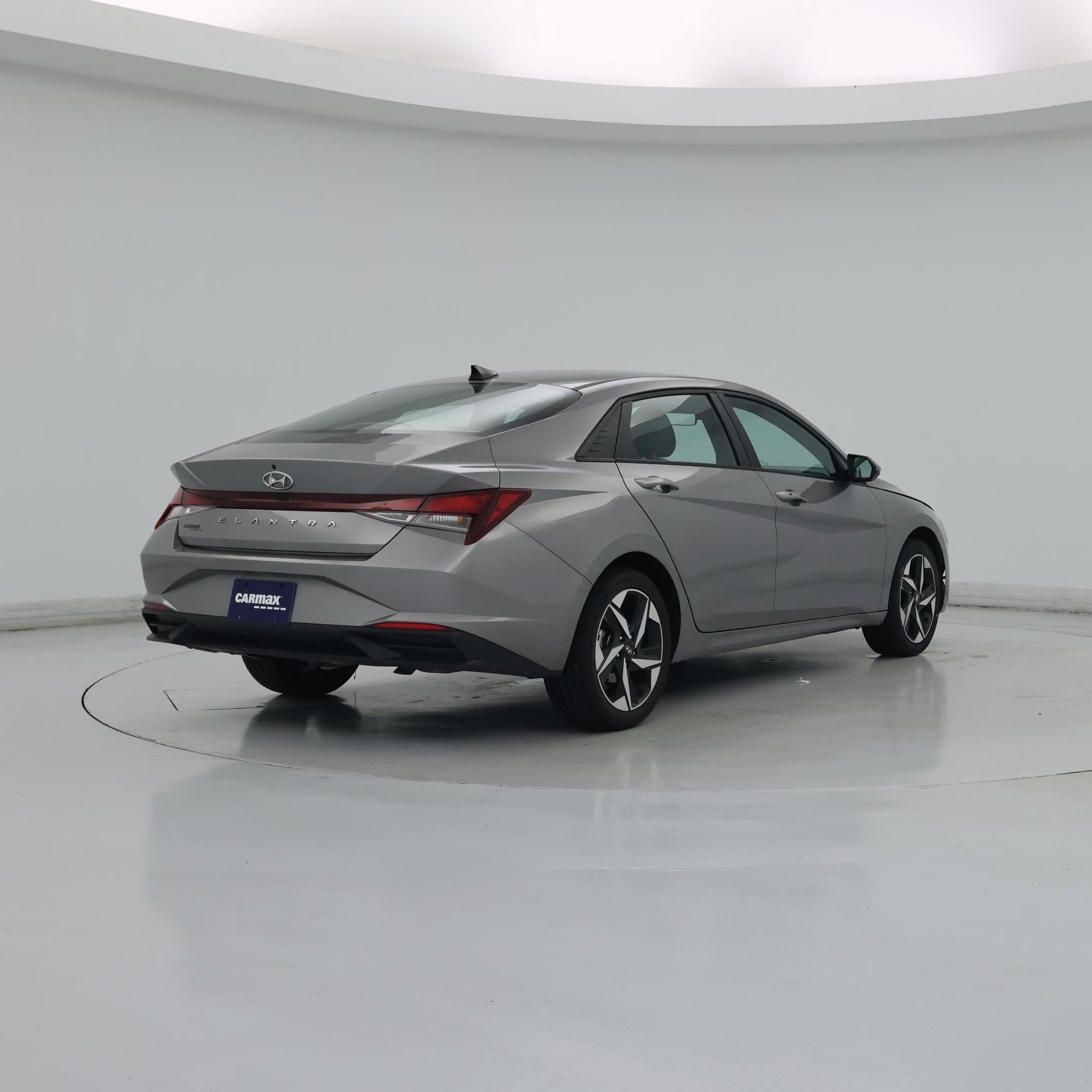 Thumbnail: 2023 Hyundai Elantra - 8