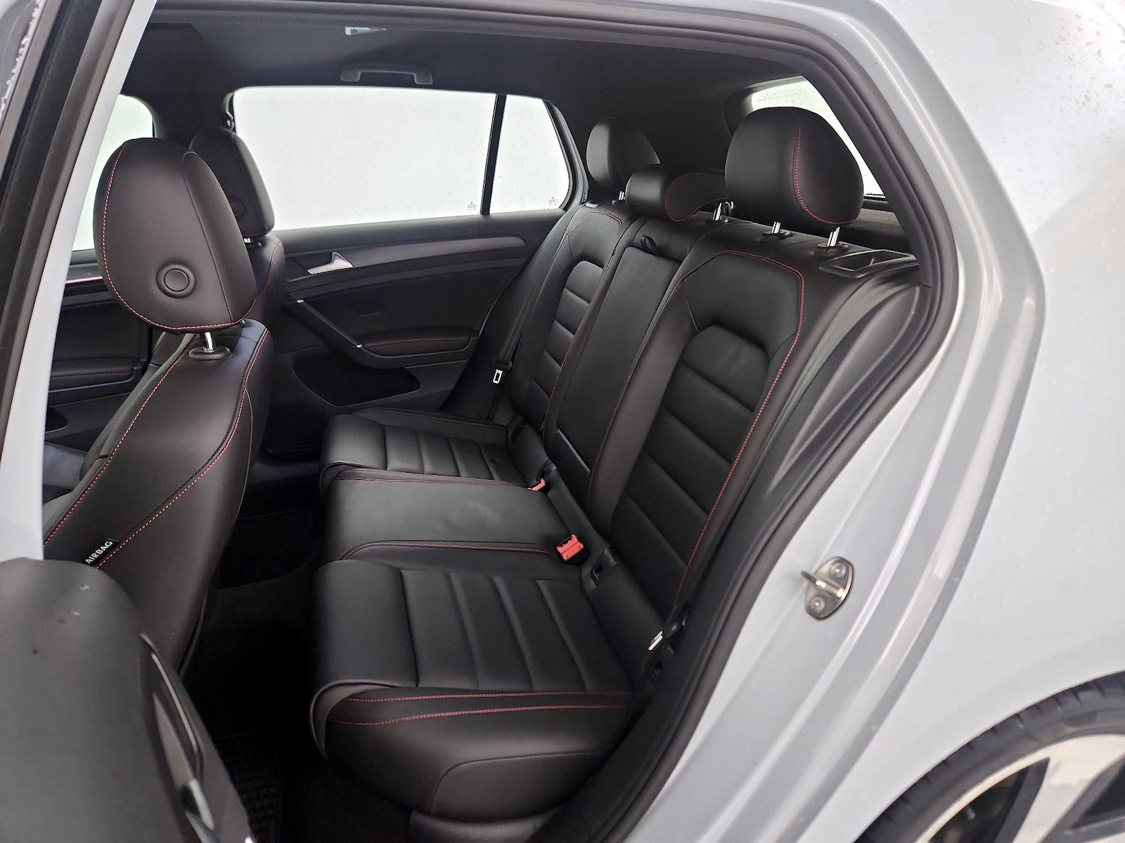 2019 Volkswagen Golf GTI SE - Photo 21