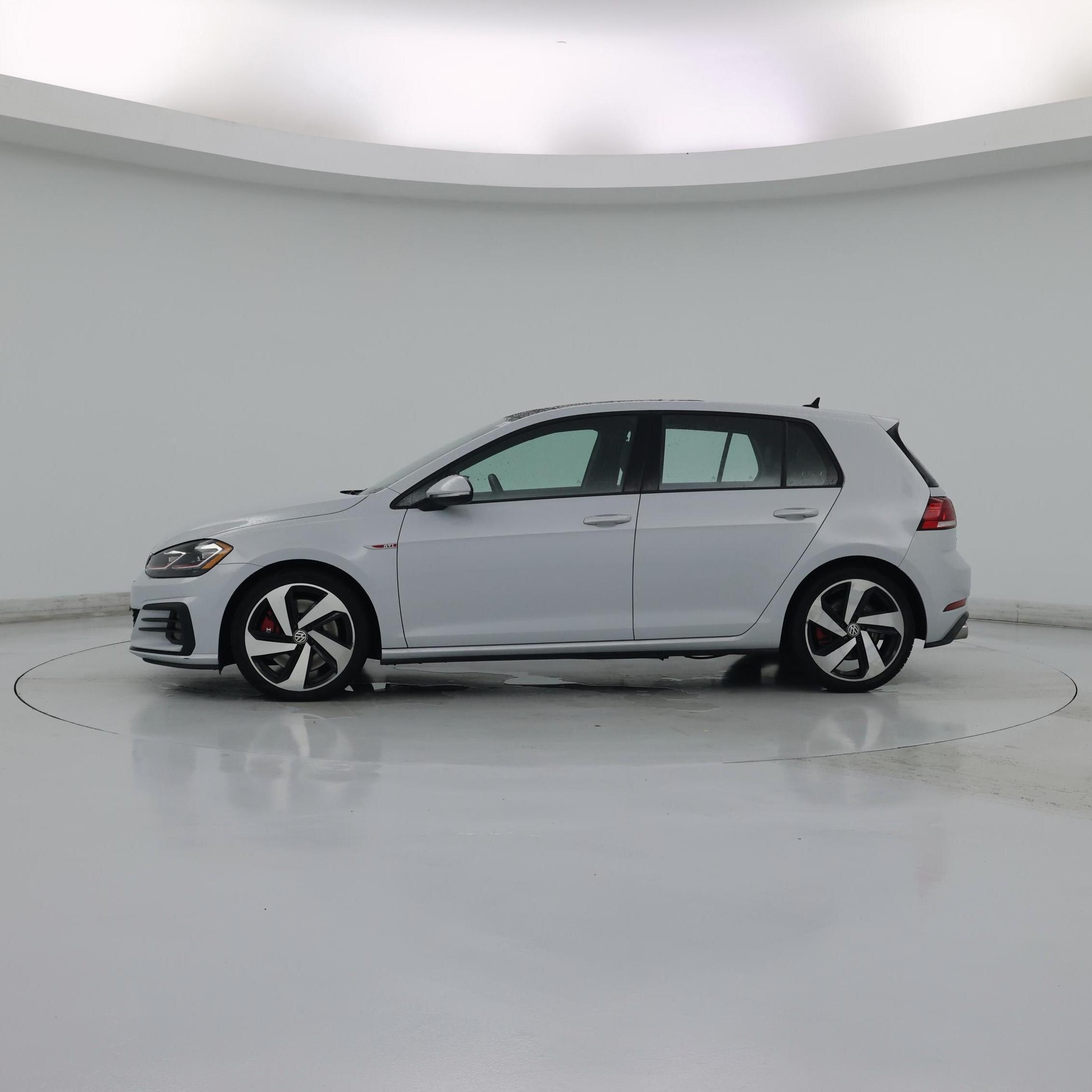 Thumbnail: 2019 Volkswagen Golf - 3