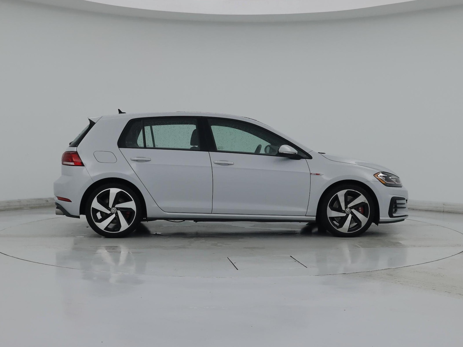 2019 Volkswagen Golf GTI SE - Photo 8