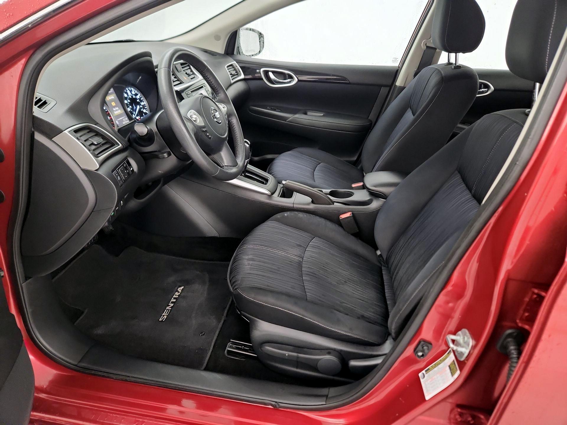 Thumbnail: 2016 Nissan Sentra - 11