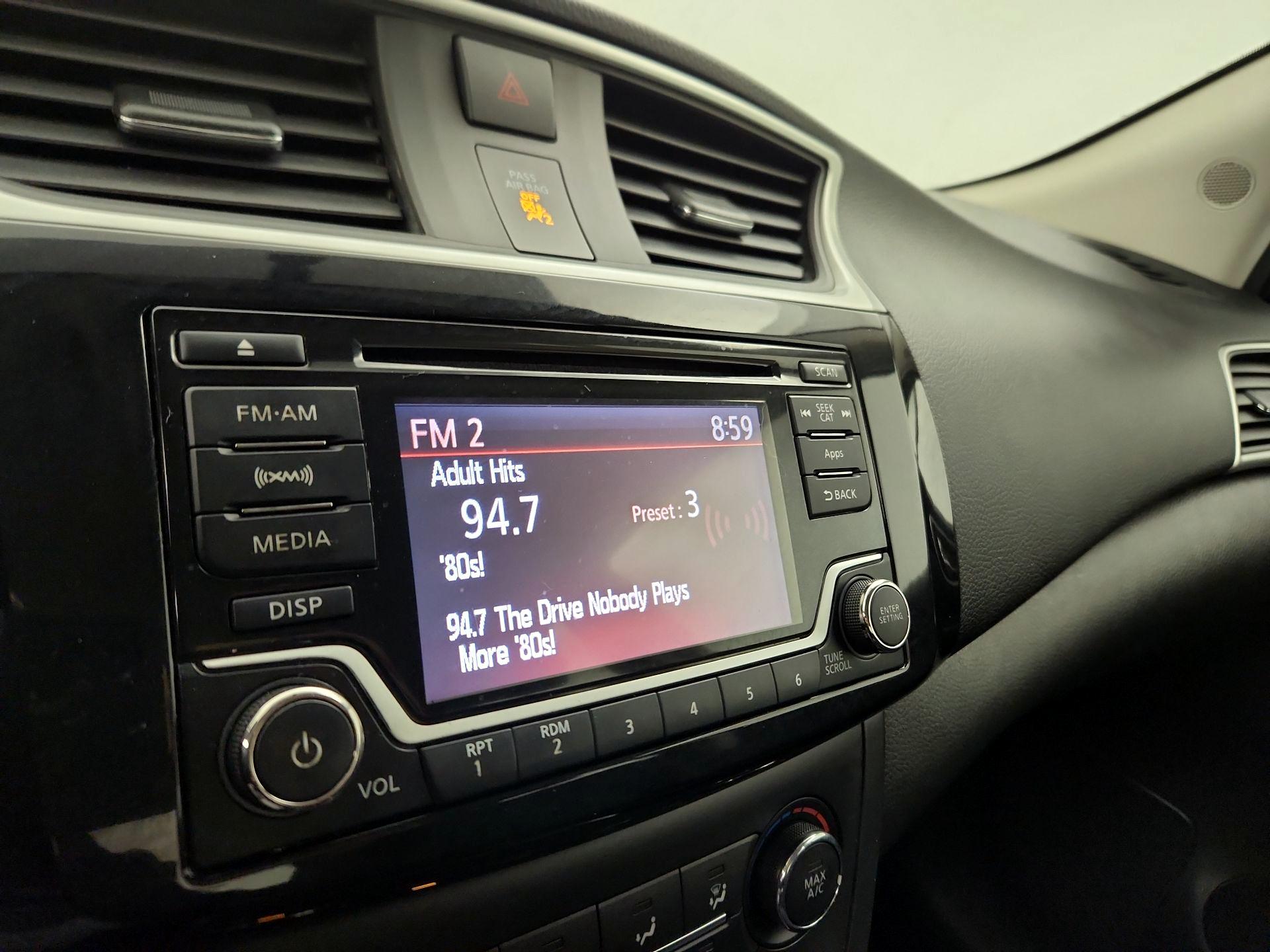 Thumbnail: 2016 Nissan Sentra - 14