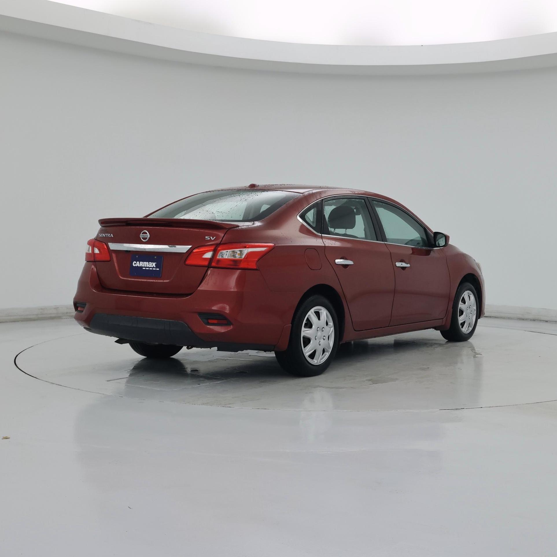 Thumbnail: 2016 Nissan Sentra - 8